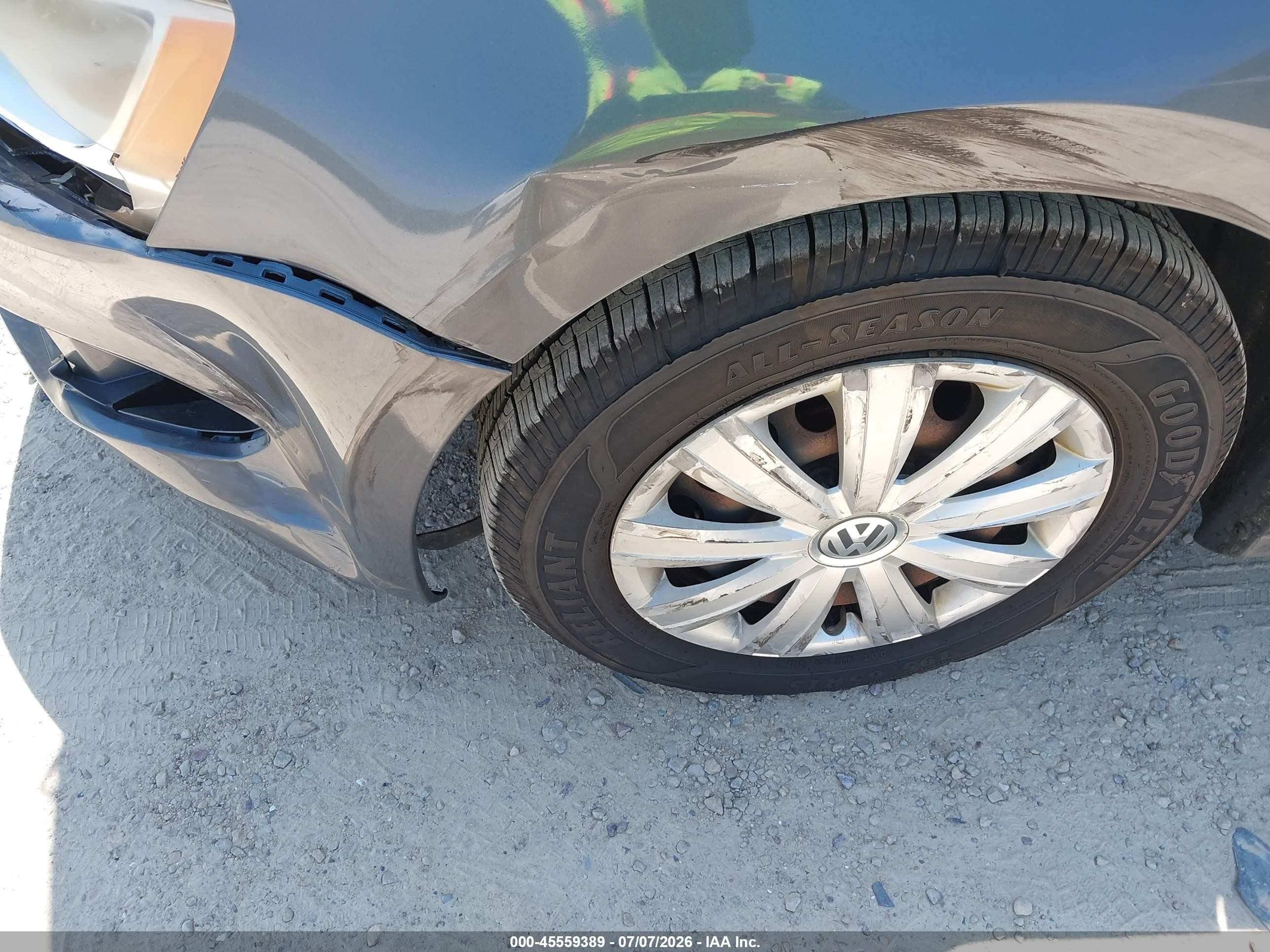 2014 Volkswagen Jetta 2.0l S Silver vin: 3VW2K7AJ8EM291111