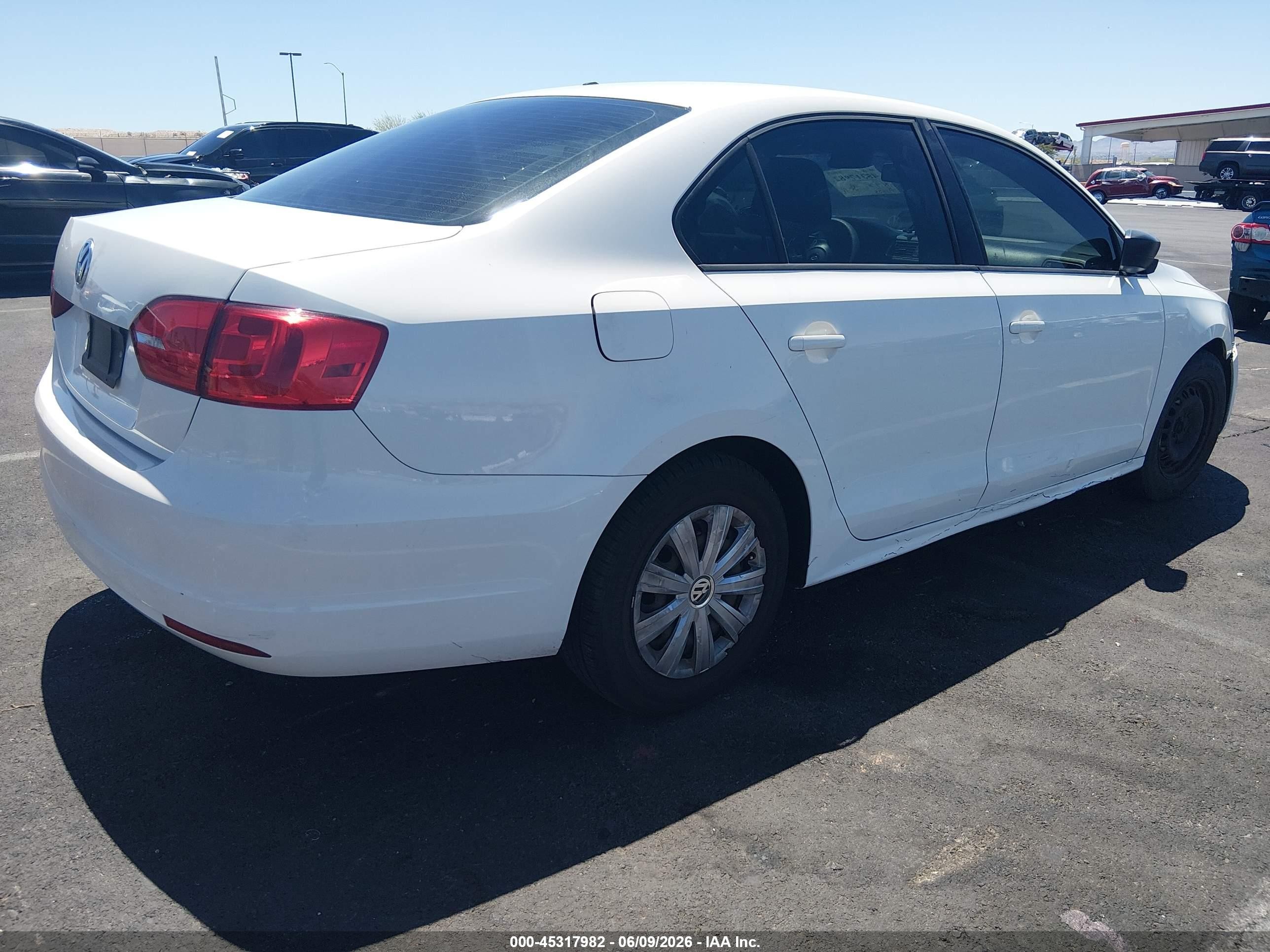 2014 Volkswagen Jetta 2.0l S White vin: 3VW2K7AJ8EM383061
