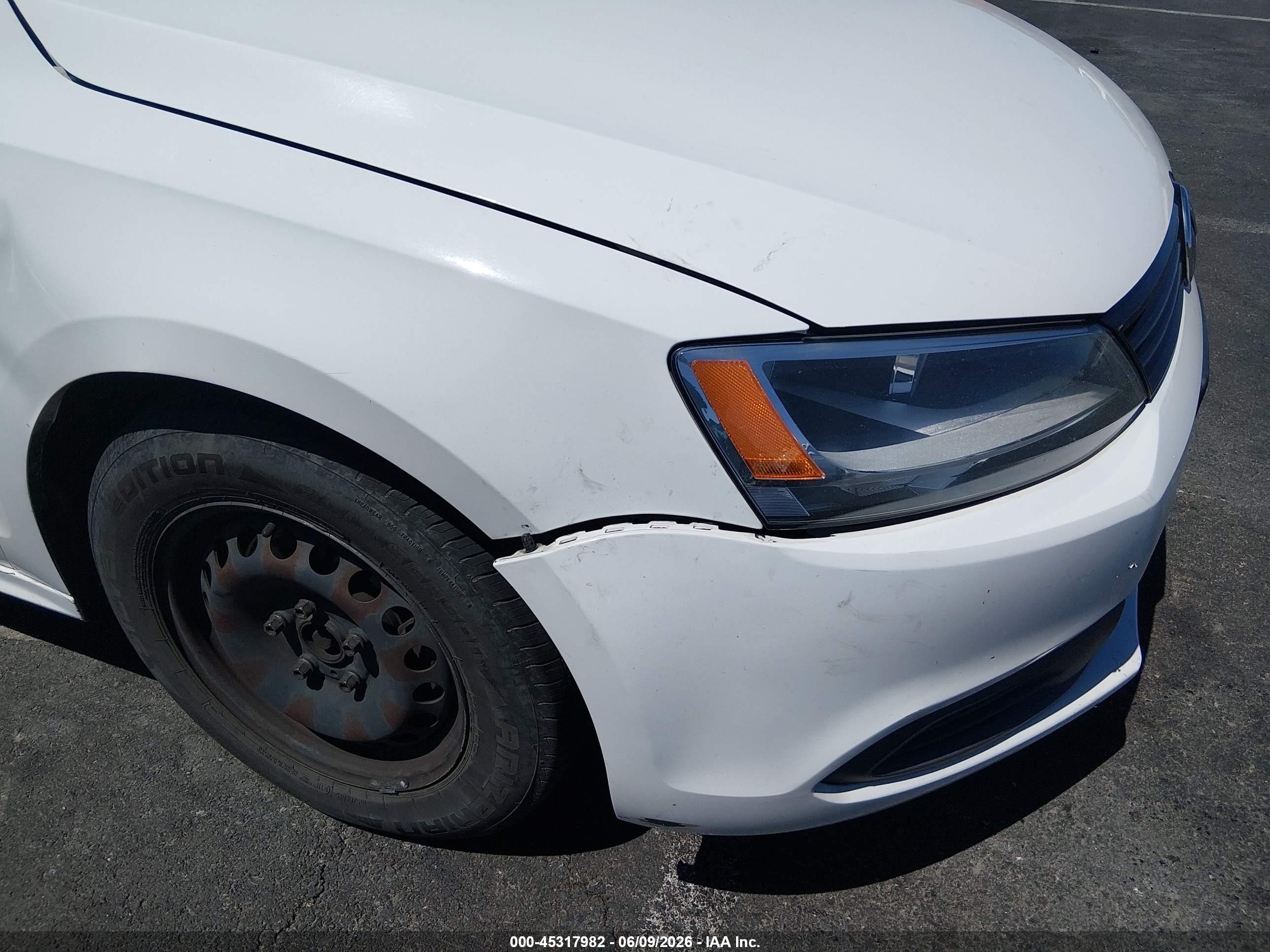 2014 Volkswagen Jetta 2.0l S White vin: 3VW2K7AJ8EM383061