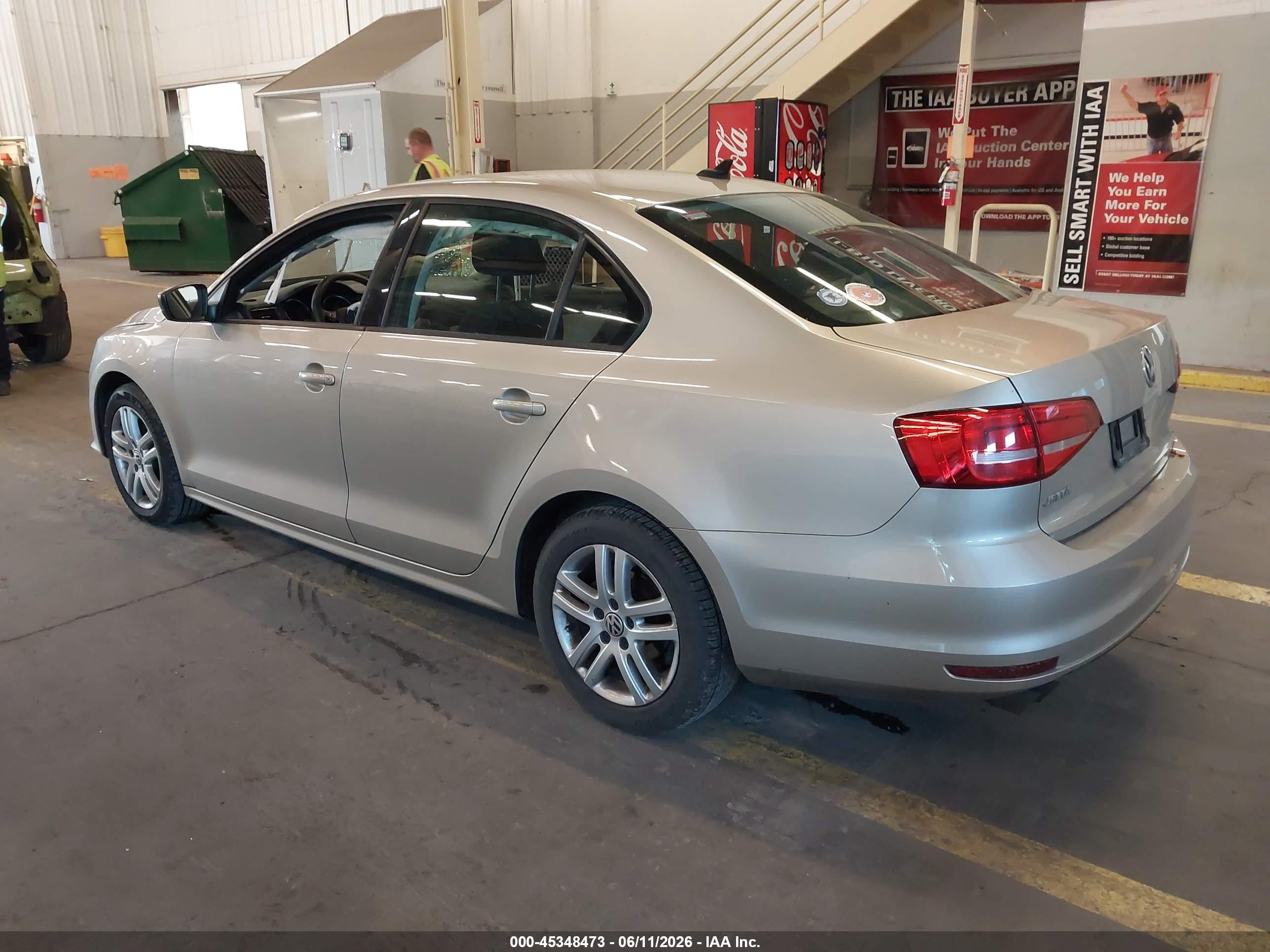2015 Volkswagen Jetta 2.0l S Gold vin: 3VW2K7AJ8FM237423