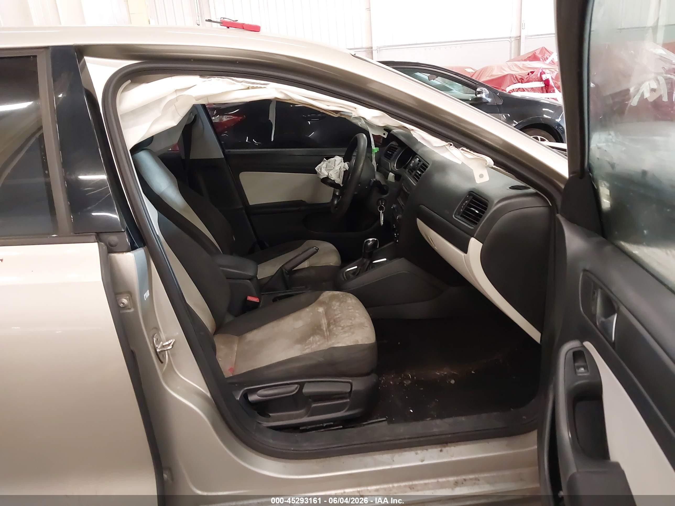 2015 Volkswagen Jetta 2.0l S Beige vin: 3VW2K7AJ8FM272317