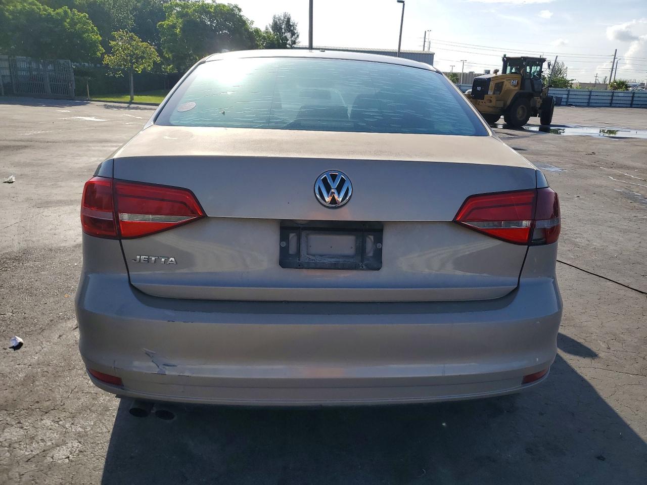 2015 Volkswagen Jetta Base Золотой vin: 3VW2K7AJ8FM273306