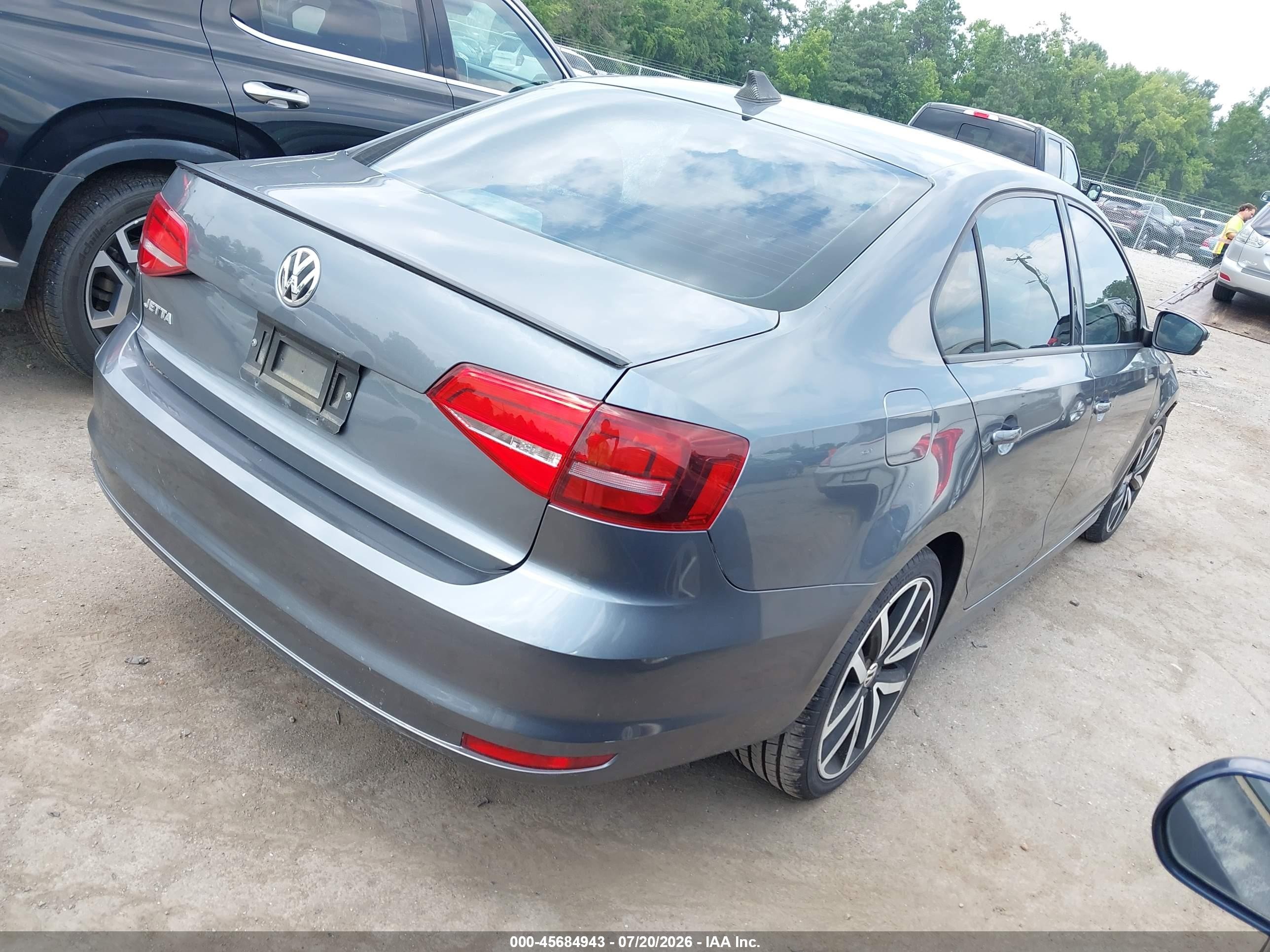 2015 Volkswagen Jetta 2.0l S Gray vin: 3VW2K7AJ8FM285522