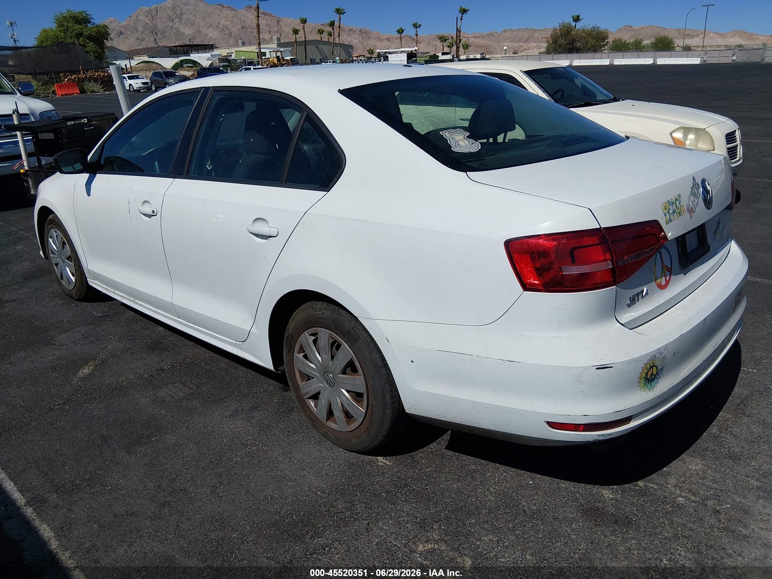 2015 Volkswagen Jetta 2.0l S White vin: 3VW2K7AJ8FM285942