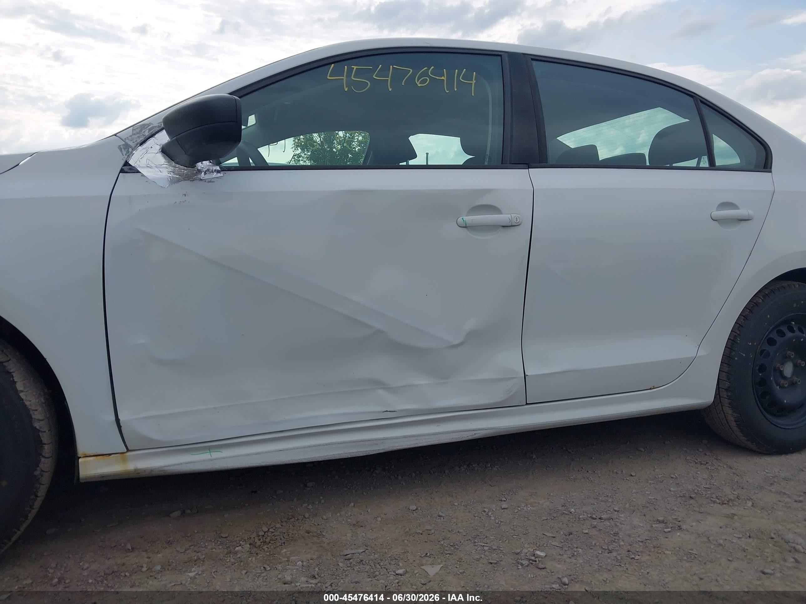 2015 Volkswagen Jetta 2.0l S White vin: 3VW2K7AJ8FM311407