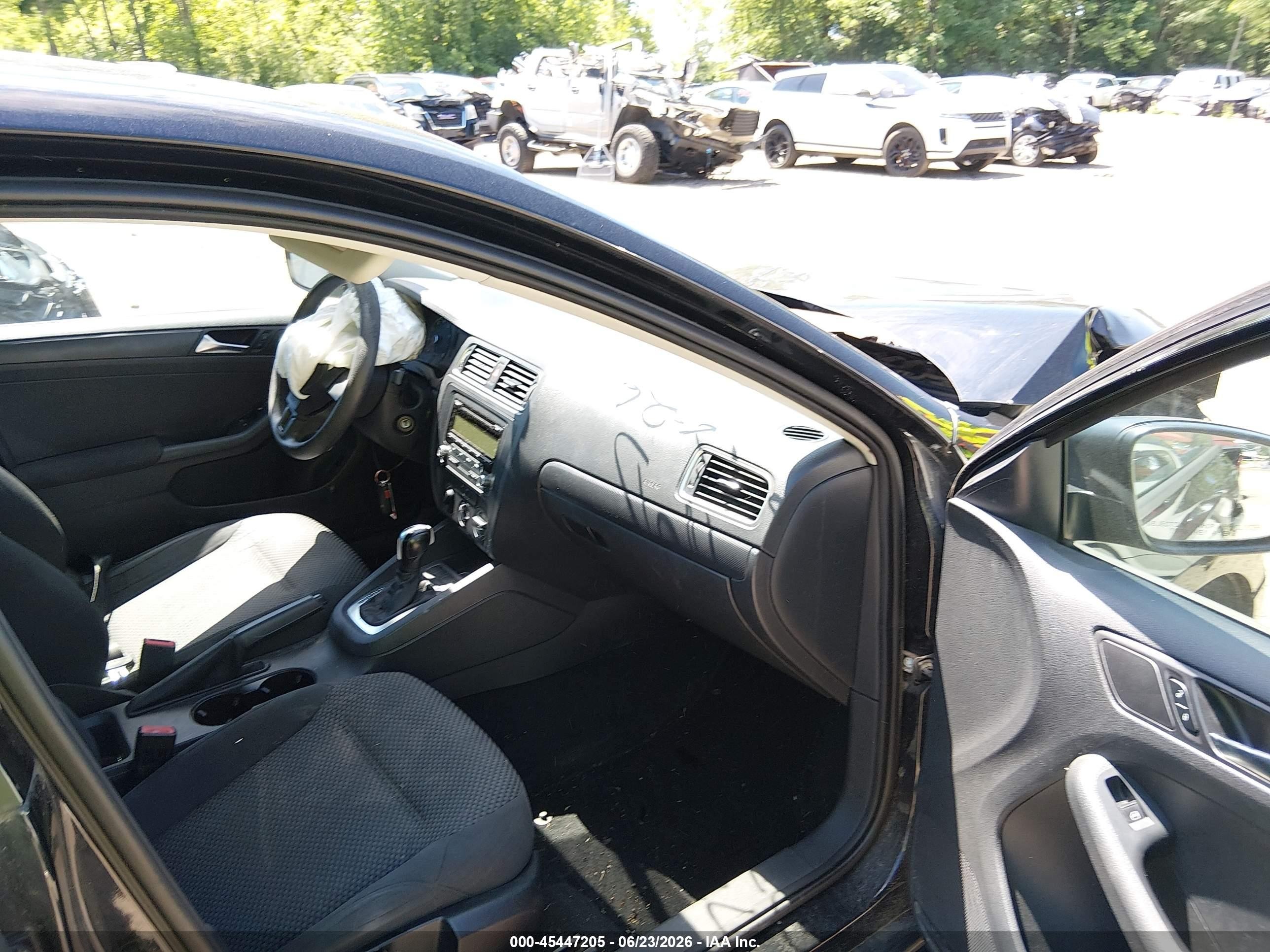 2011 Volkswagen Jetta 2.0l S Black vin: 3VW2K7AJ9BM332504
