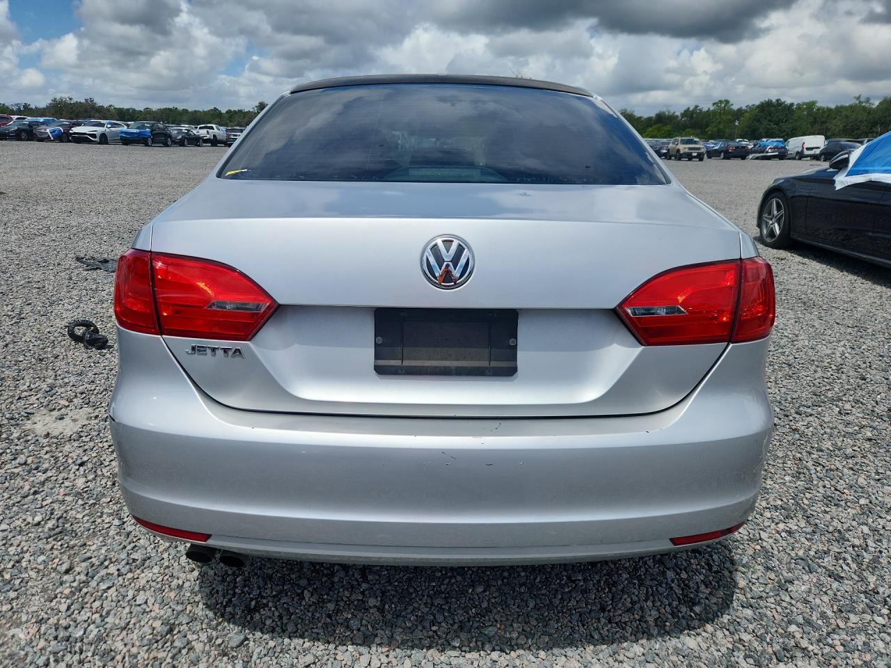 2011 Volkswagen Jetta Base Серый vin: 3VW2K7AJ9BM356530