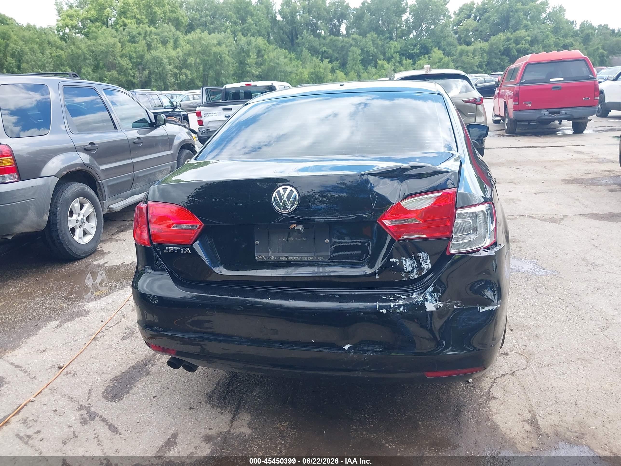 2012 Volkswagen Jetta 2.0l S Черный vin: 3VW2K7AJ9CM334447