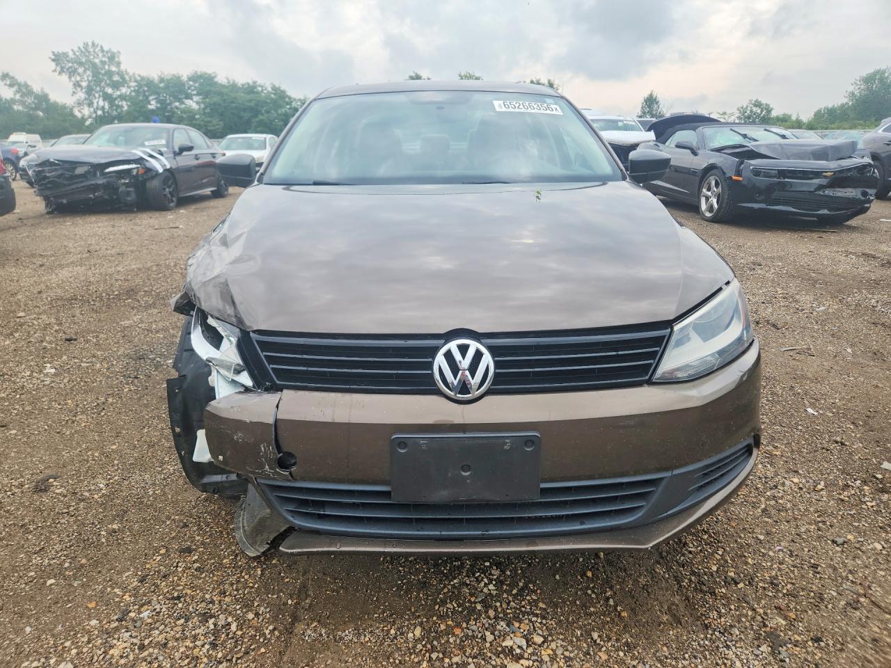 2013 Volkswagen Jetta Base Tan vin: 3VW2K7AJ9DM393144