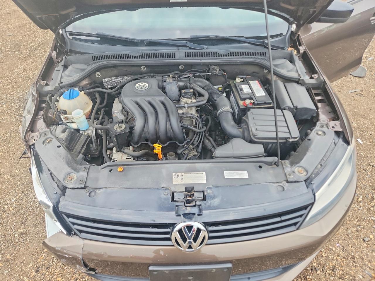 2013 Volkswagen Jetta Base Tan vin: 3VW2K7AJ9DM393144
