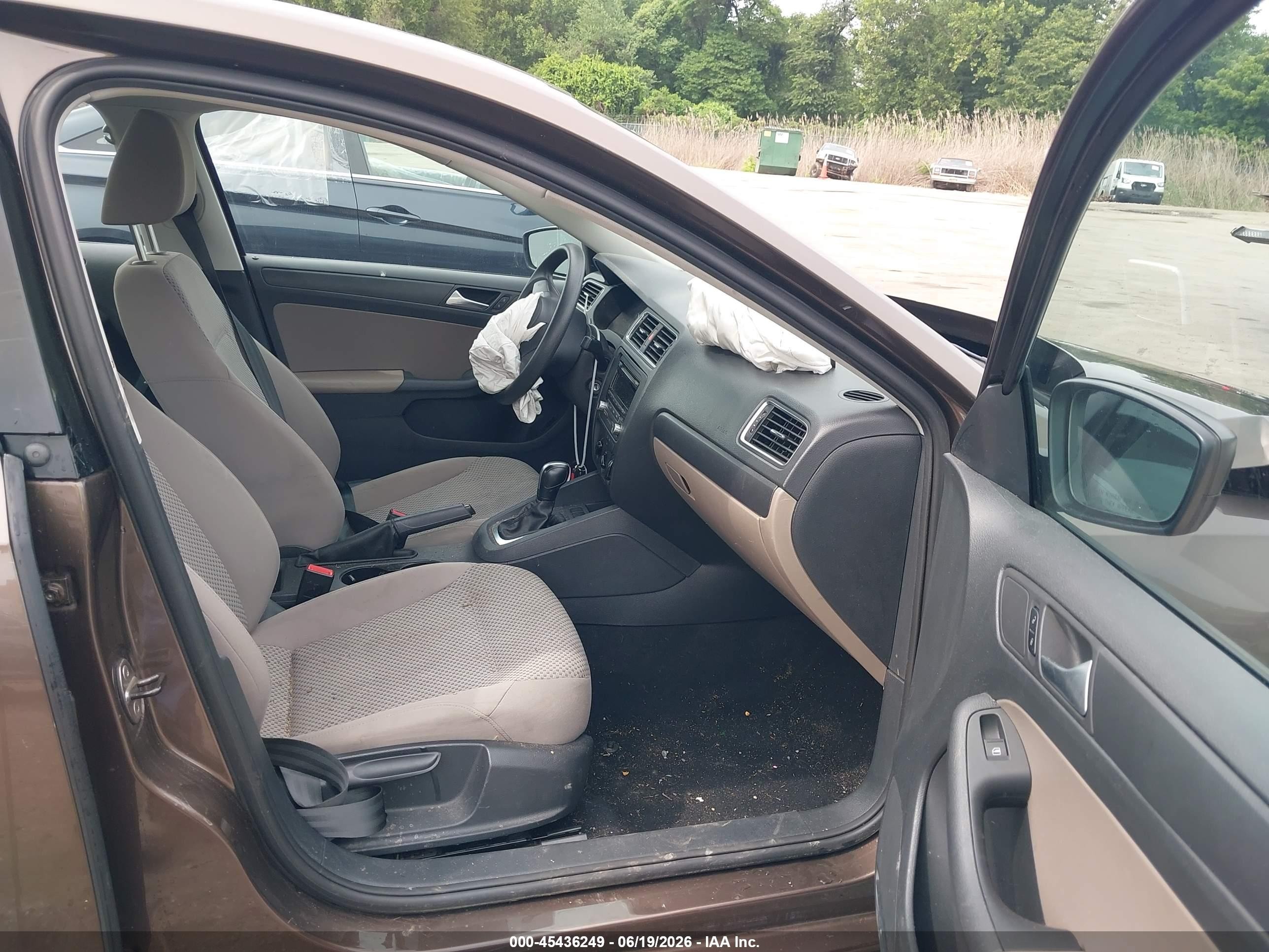 2013 Volkswagen Jetta 2.0l S Brown vin: 3VW2K7AJ9DM401212