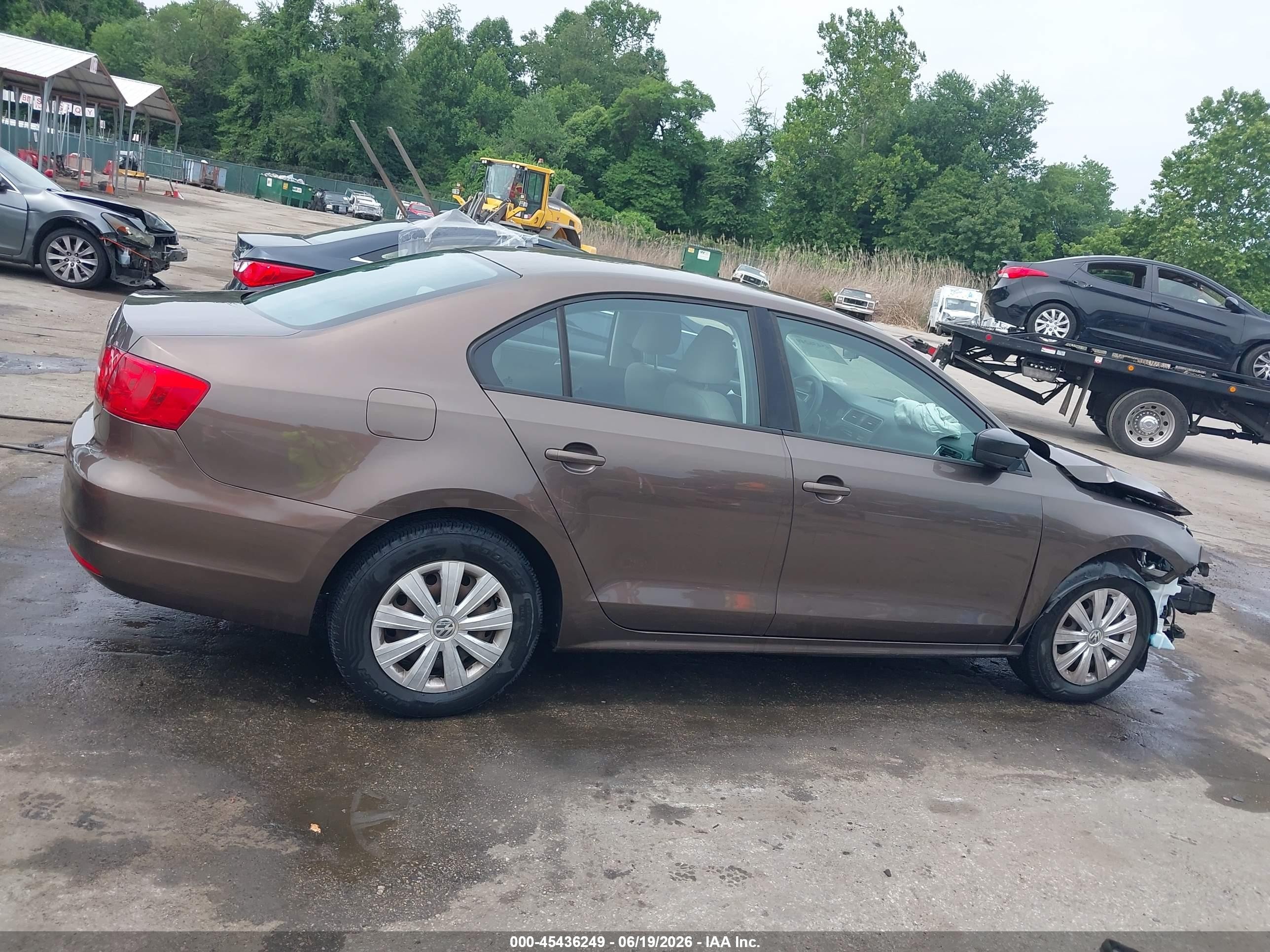 2013 Volkswagen Jetta 2.0l S Brown vin: 3VW2K7AJ9DM401212