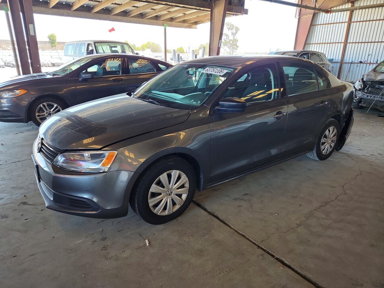 3VW2K7AJ9DM415806