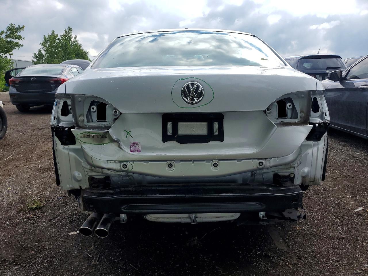 2014 Volkswagen Jetta Base Silver vin: 3VW2K7AJ9EM280733