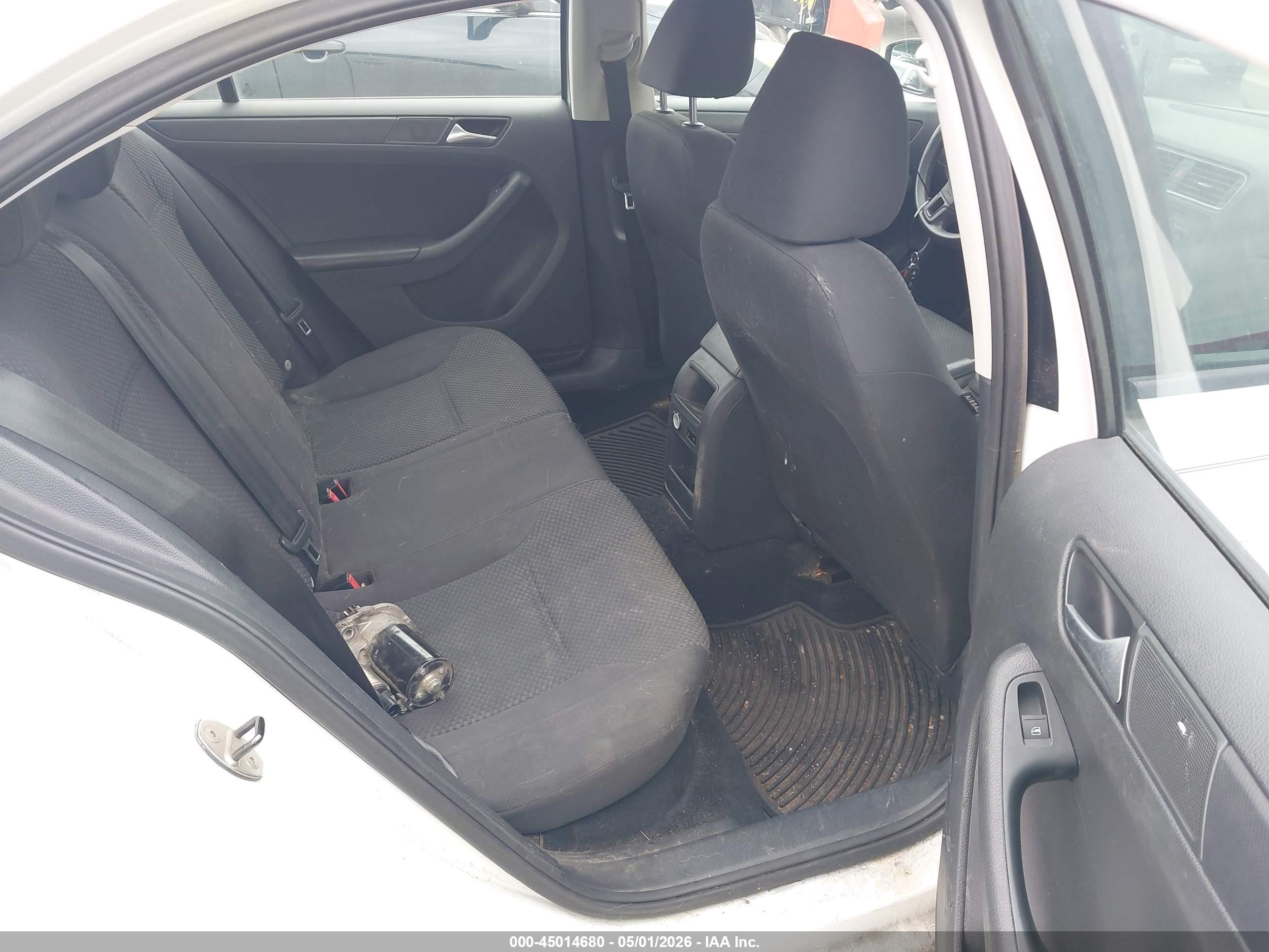 2014 Volkswagen Jetta 2.0l S White vin: 3VW2K7AJ9EM301905