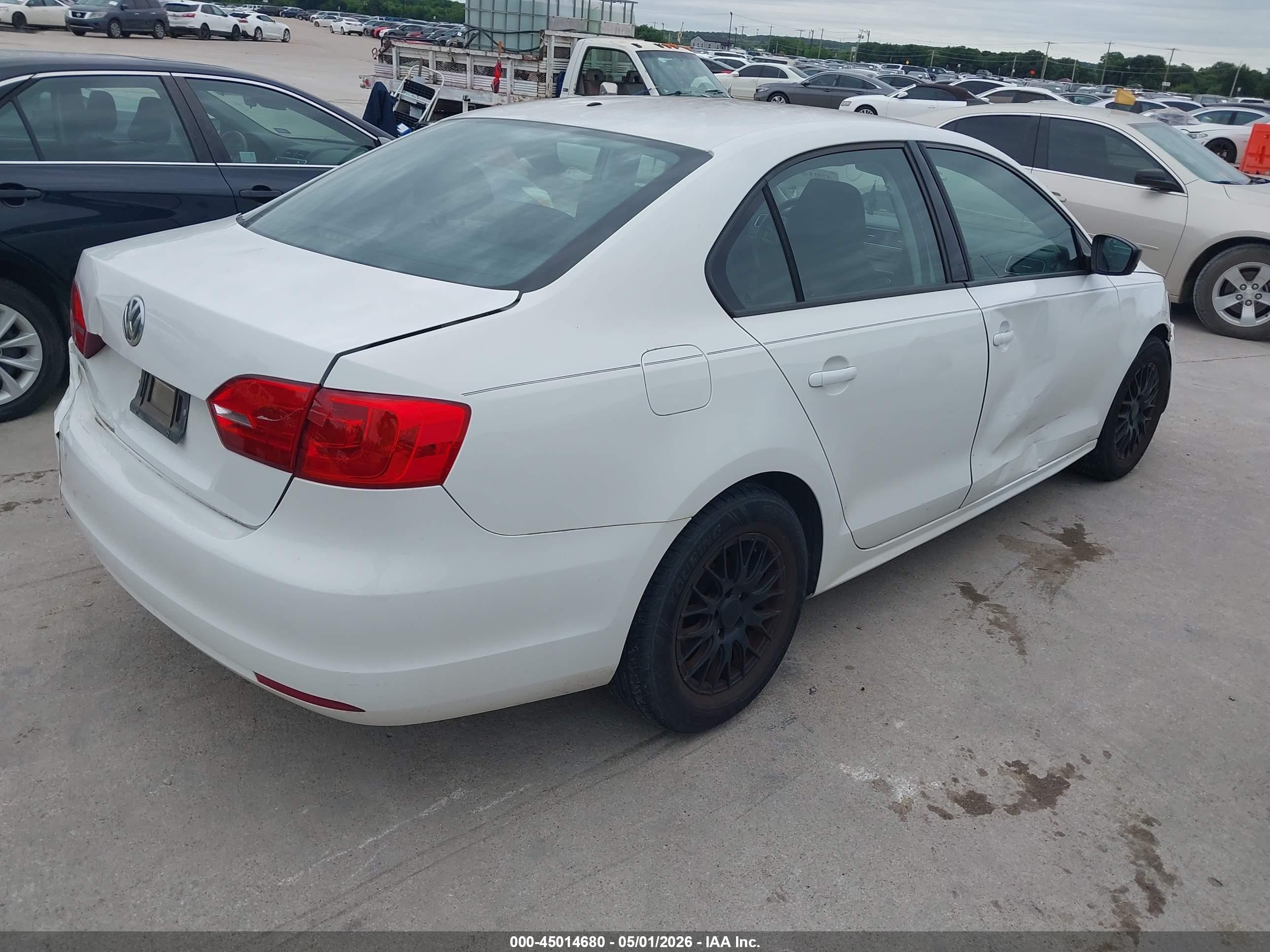 2014 Volkswagen Jetta 2.0l S White vin: 3VW2K7AJ9EM301905