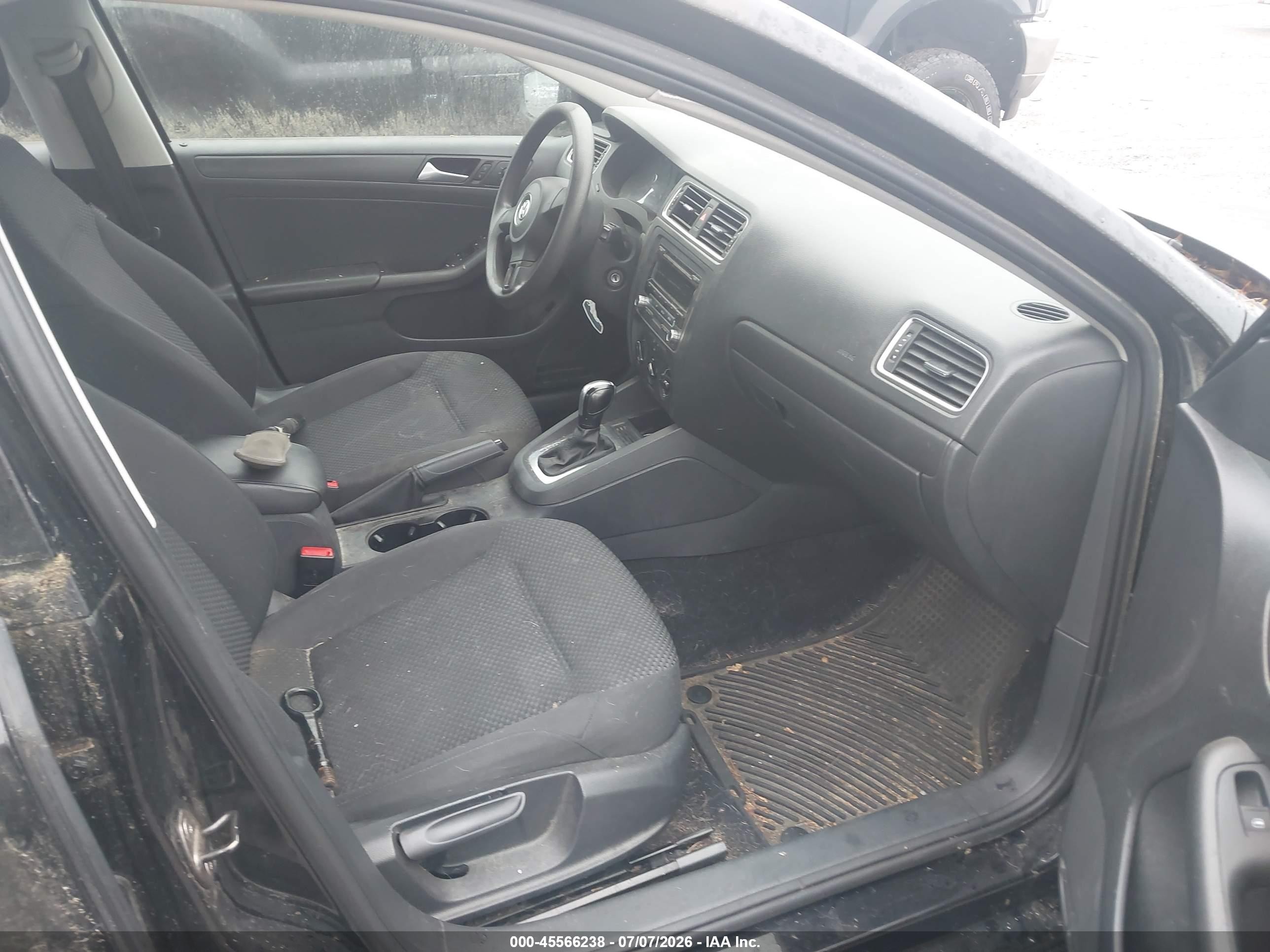 2014 Volkswagen Jetta 2.0l S Black vin: 3VW2K7AJ9EM331101