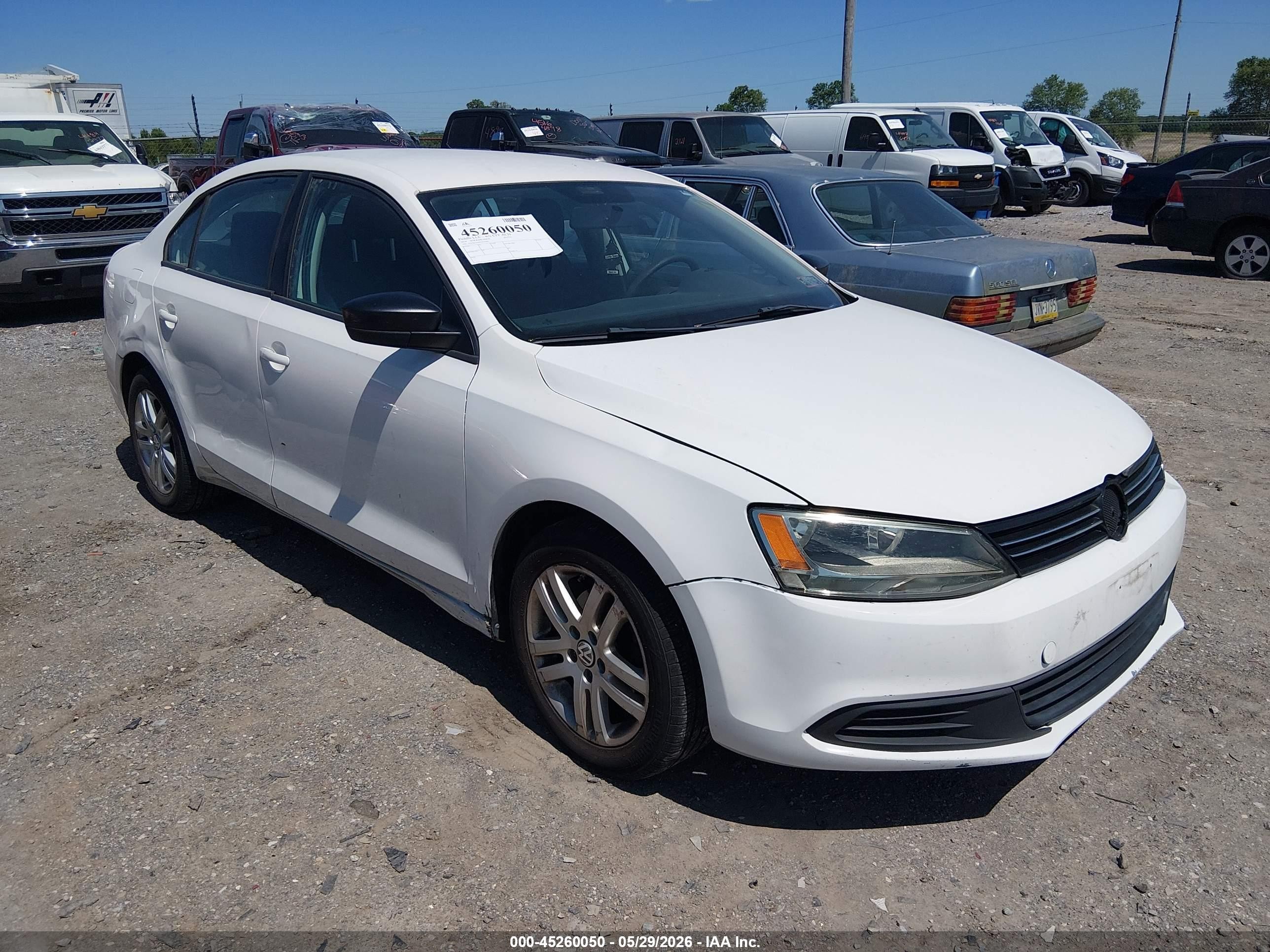 3VW2K7AJ9EM350585