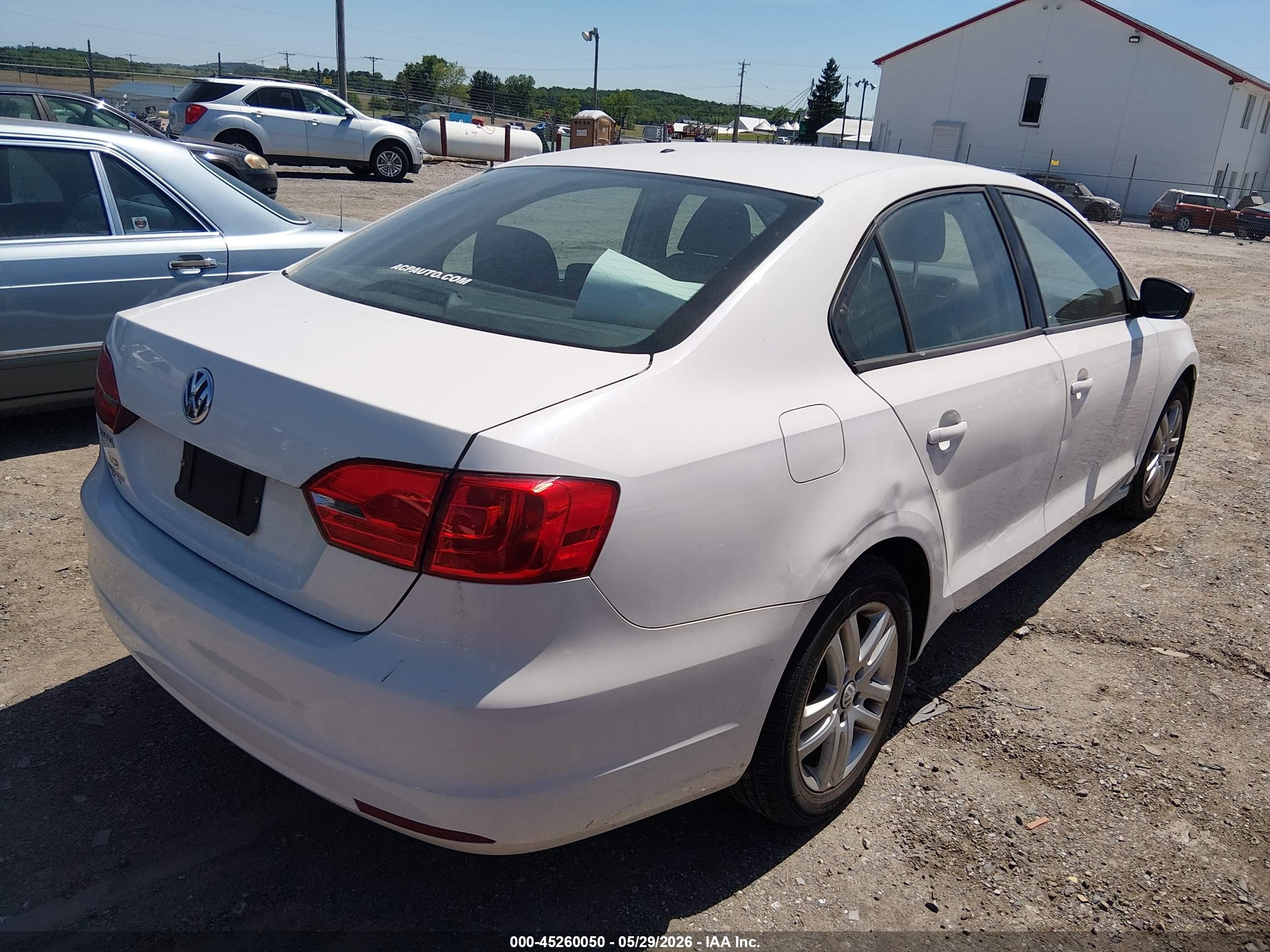 2014 Volkswagen Jetta 2.0l S White vin: 3VW2K7AJ9EM350585