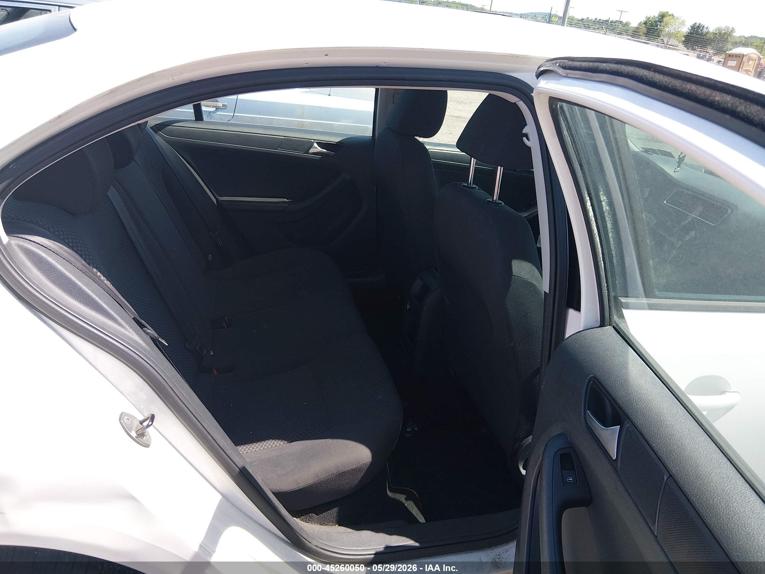 2014 Volkswagen Jetta 2.0l S White vin: 3VW2K7AJ9EM350585