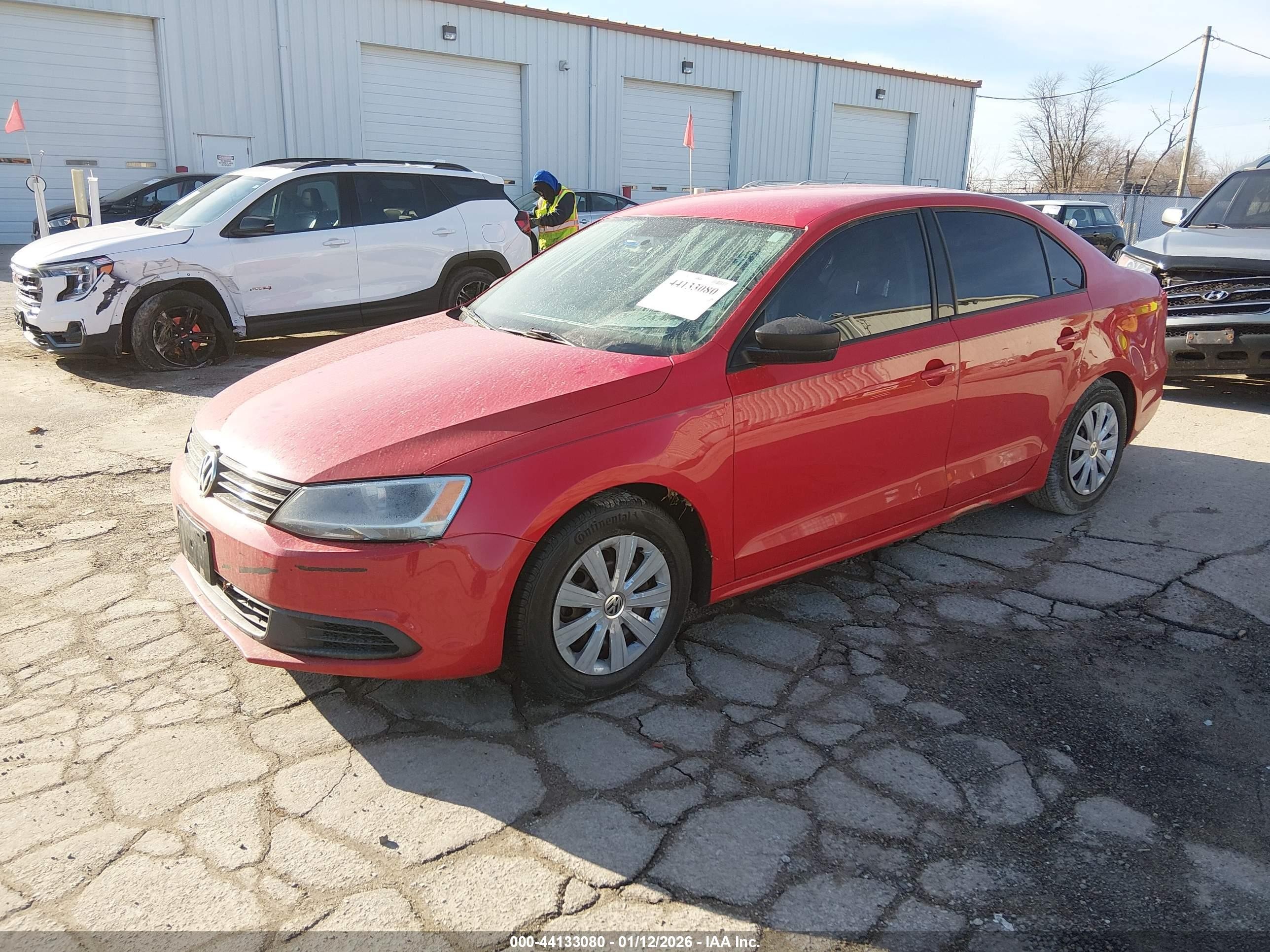 2014 Volkswagen Jetta 2.0l S Red vin: 3VW2K7AJ9EM410610