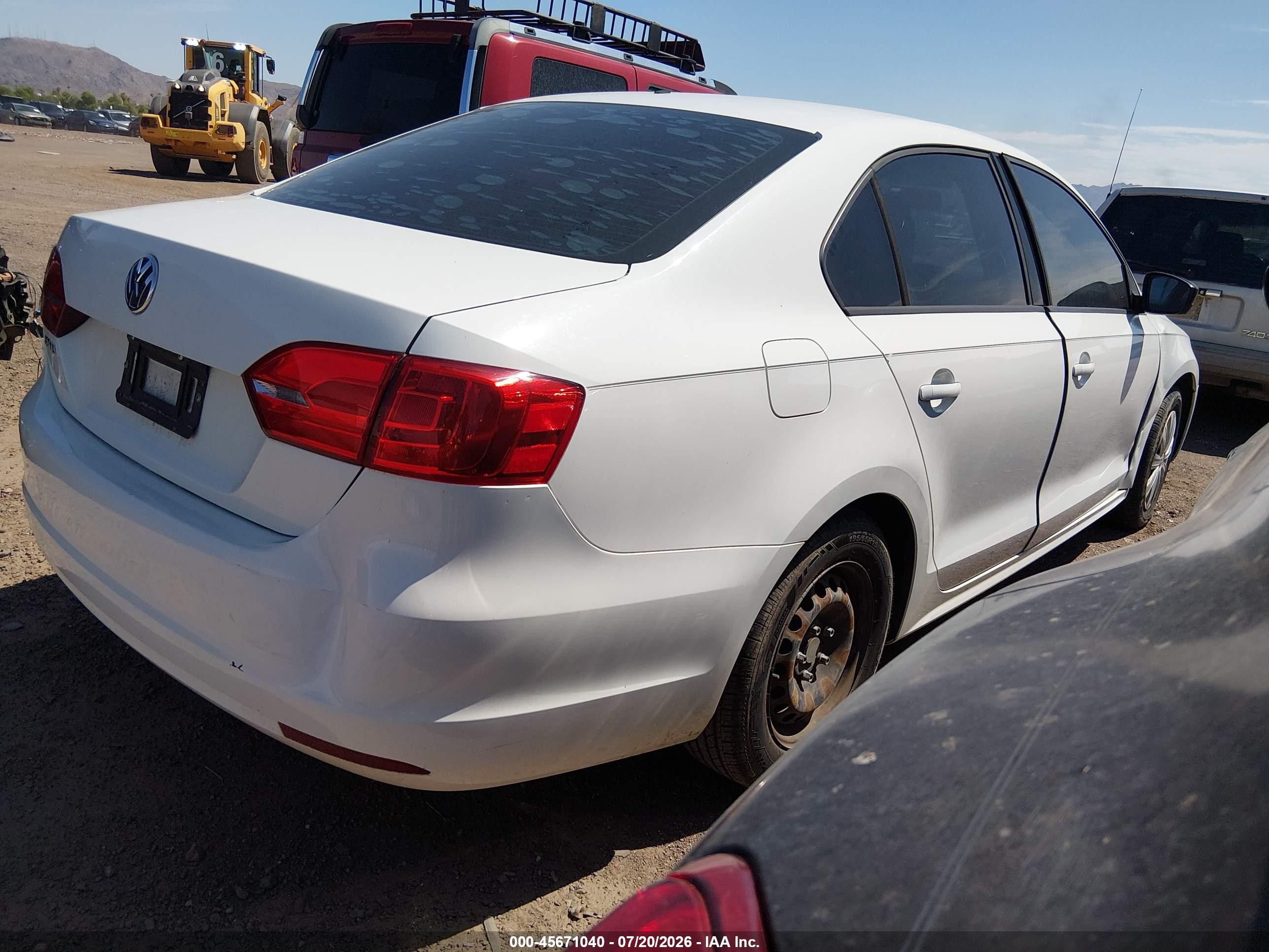 2014 Volkswagen Jetta 2.0l S Белый vin: 3VW2K7AJ9EM424412