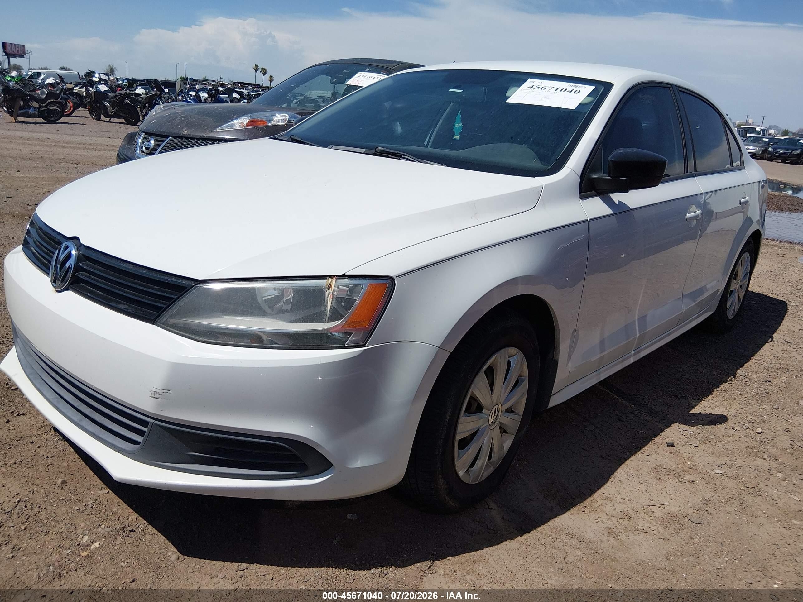 2014 Volkswagen Jetta 2.0l S Белый vin: 3VW2K7AJ9EM424412