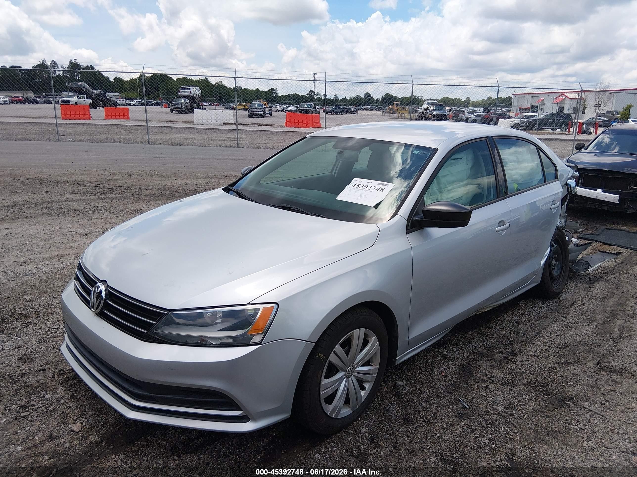 2015 Volkswagen Jetta 2.0l S Silver vin: 3VW2K7AJ9FM210330