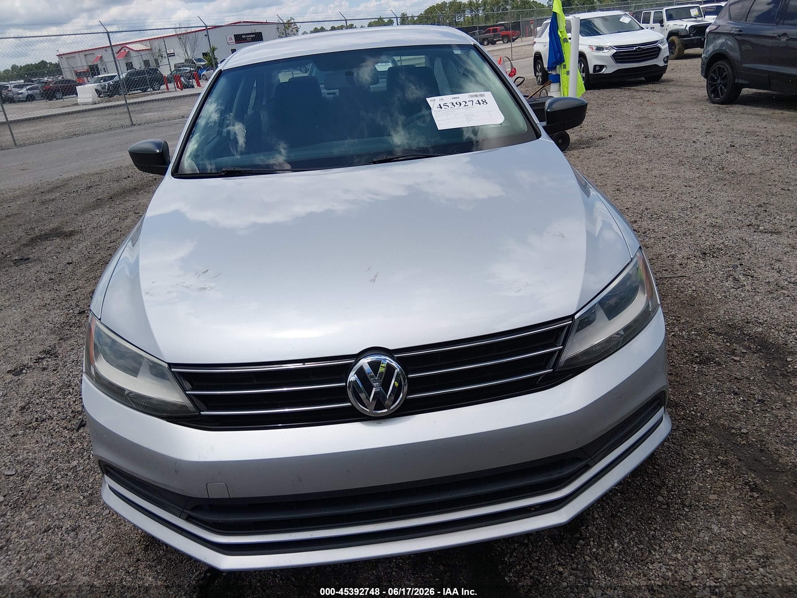 2015 Volkswagen Jetta 2.0l S Silver vin: 3VW2K7AJ9FM210330