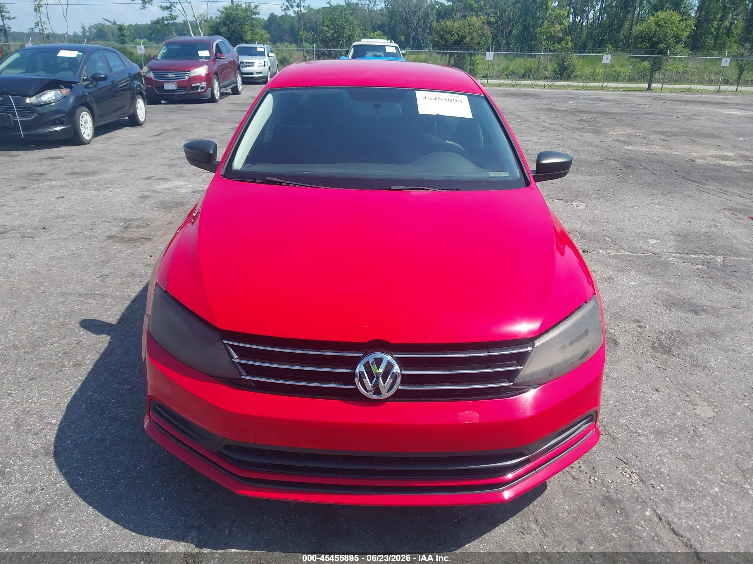 2015 Volkswagen Jetta 2.0l S Красный vin: 3VW2K7AJ9FM343668