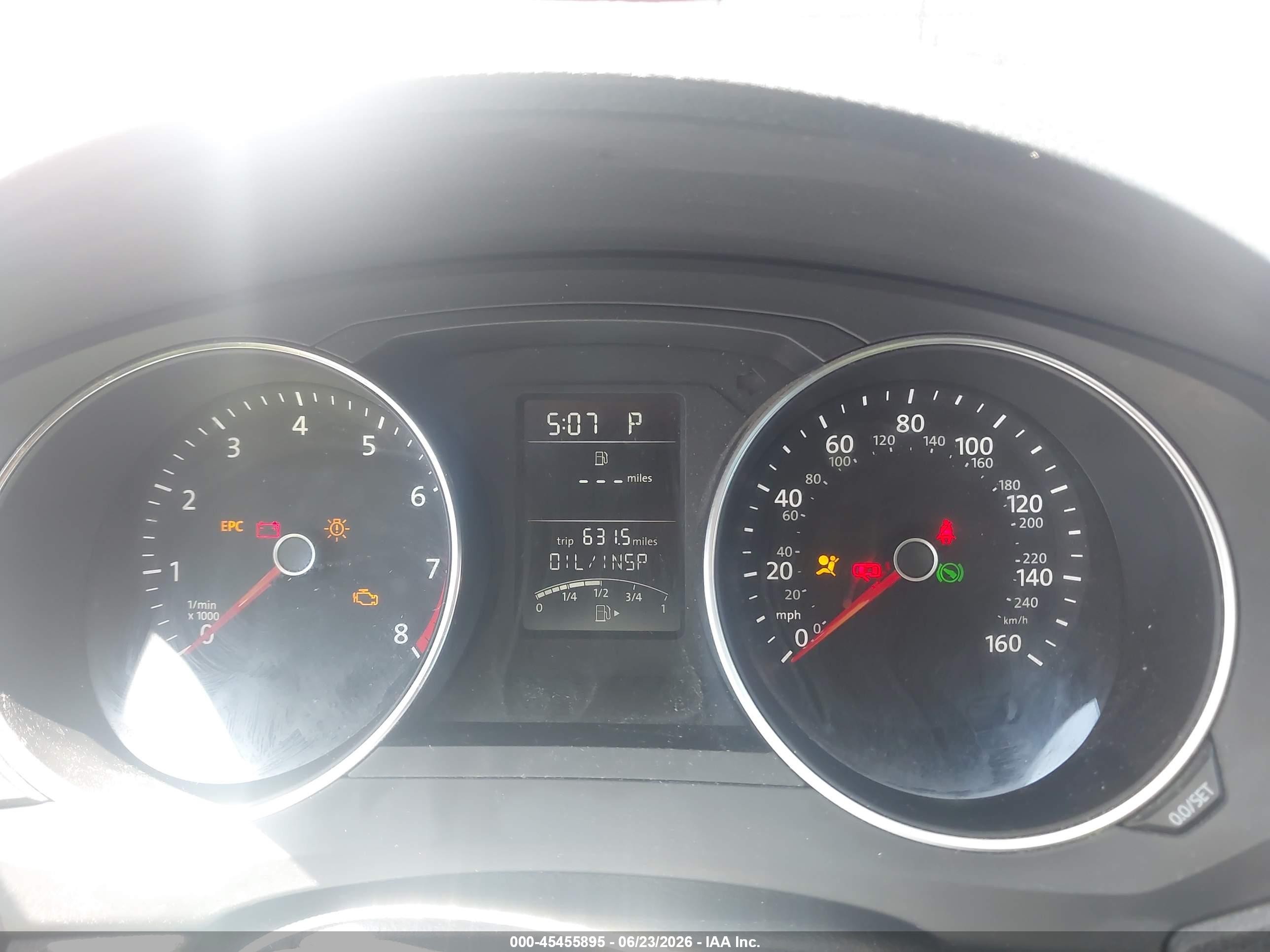 2015 Volkswagen Jetta 2.0l S Красный vin: 3VW2K7AJ9FM343668