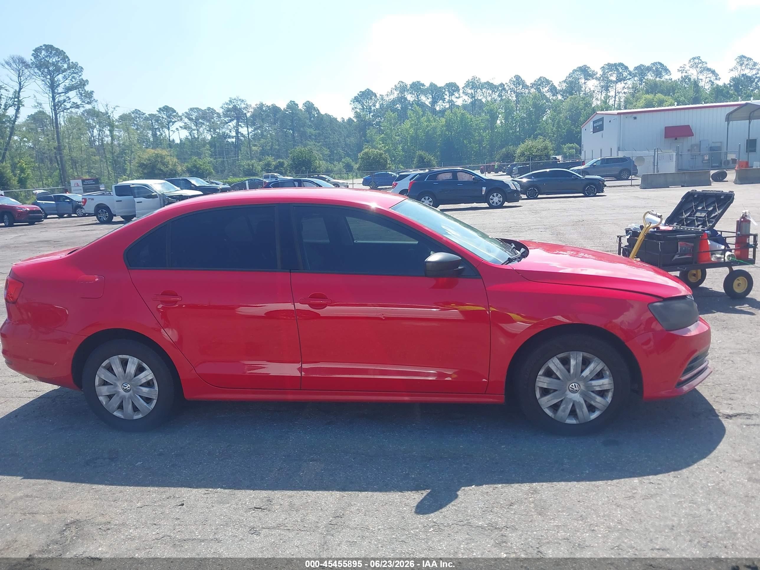 2015 Volkswagen Jetta 2.0l S Красный vin: 3VW2K7AJ9FM343668