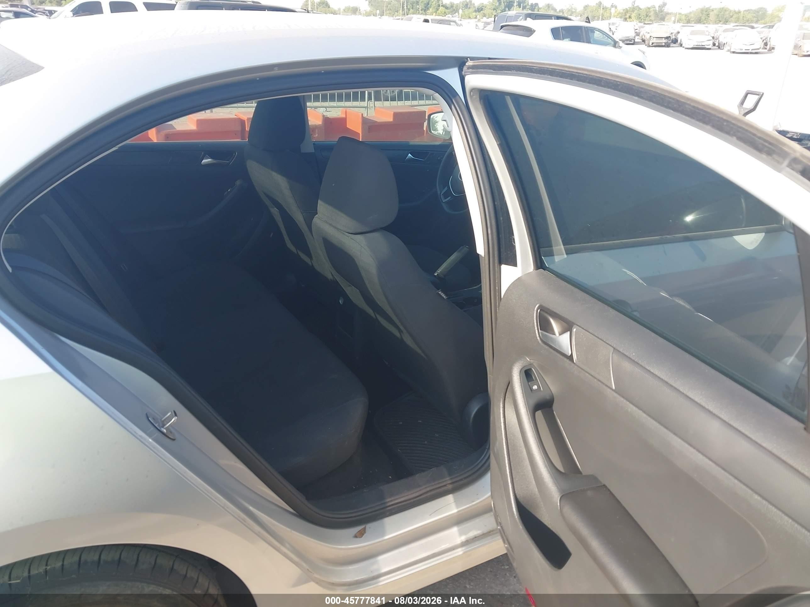 2015 Volkswagen Jetta 2.0l S Silver vin: 3VW2K7AJ9FM357702