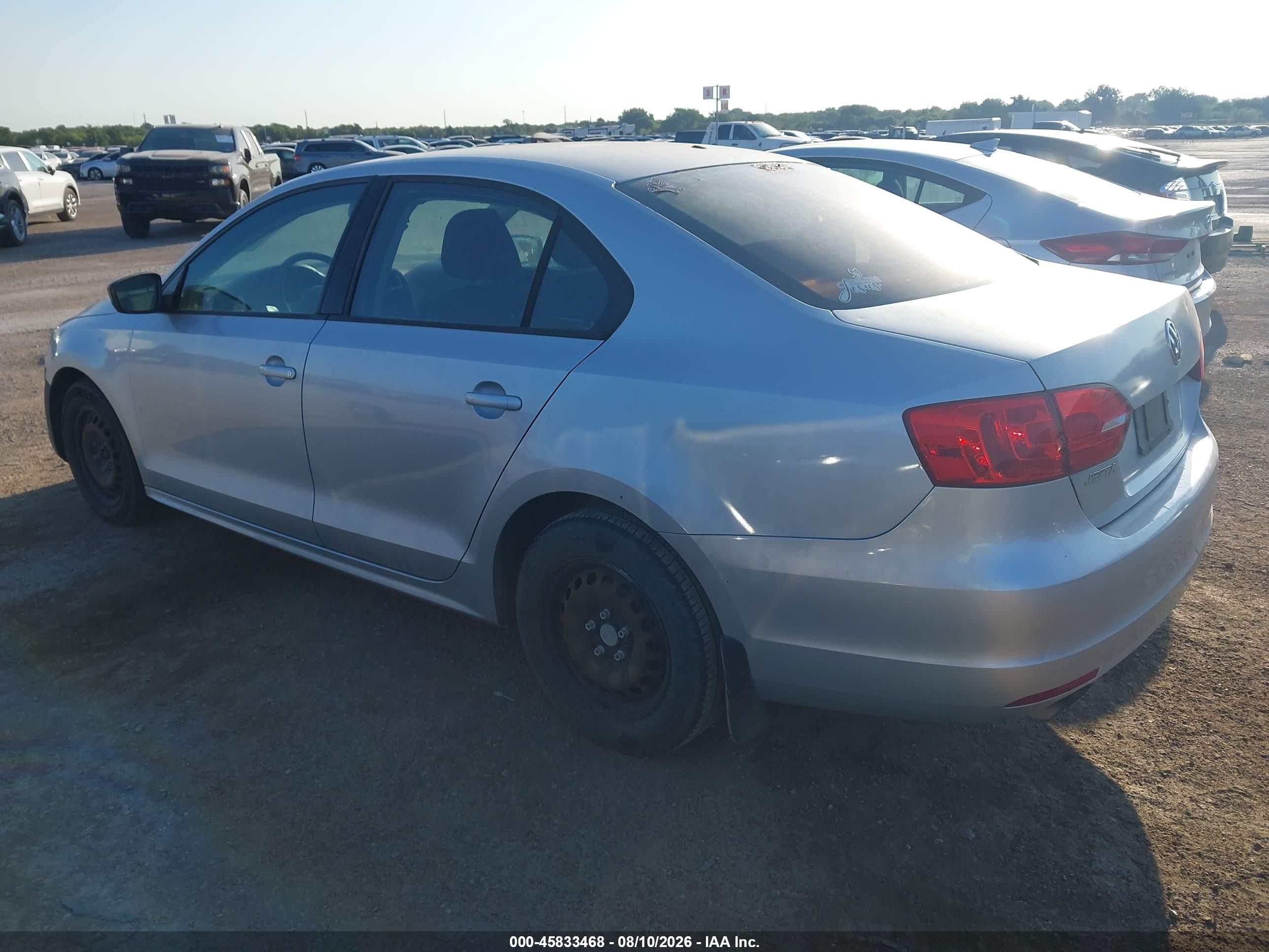 2011 Volkswagen Jetta 2.0l S Silver vin: 3VW2K7AJXBM360974