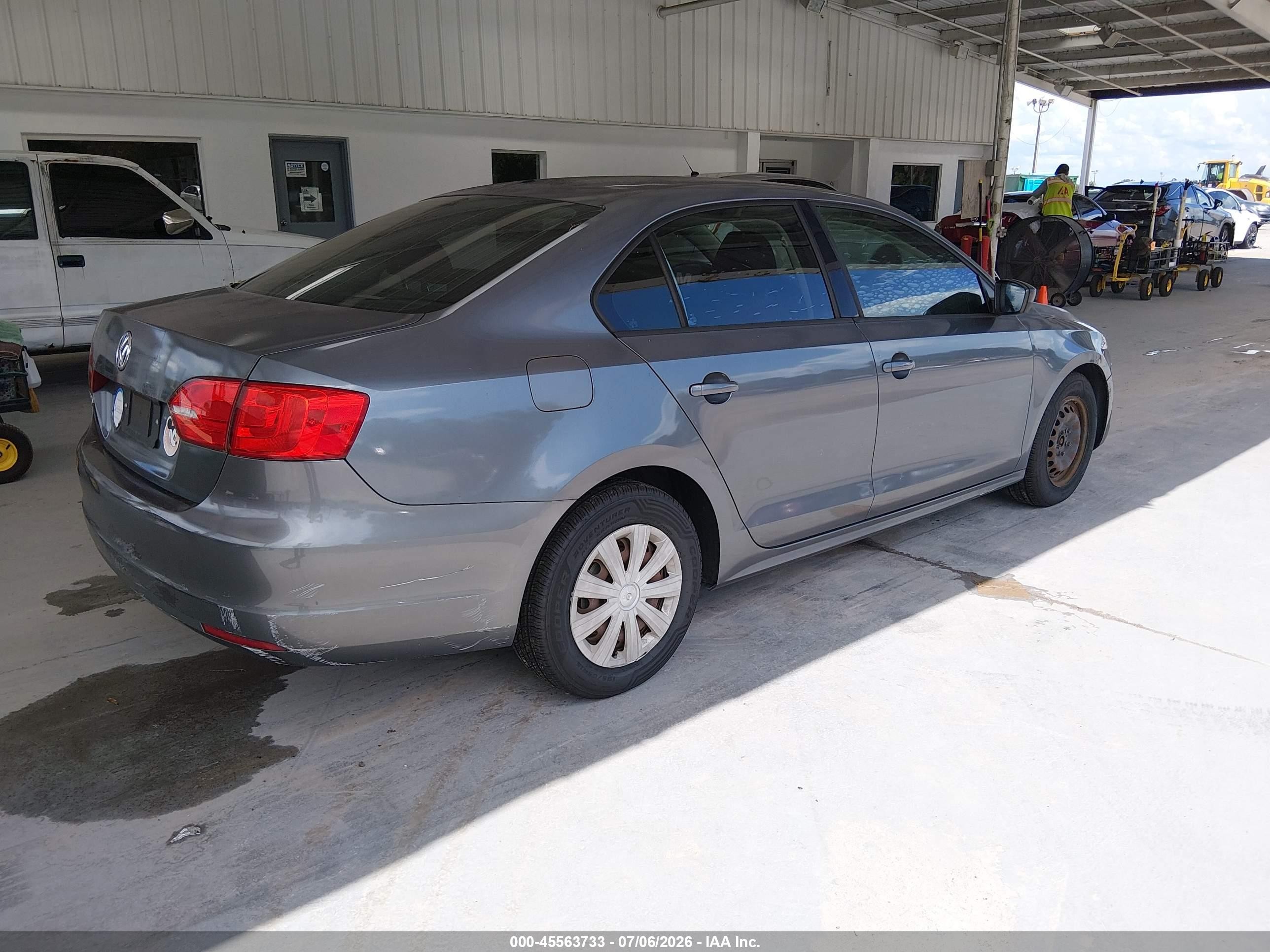 2011 Volkswagen Jetta 2.0l S Gray vin: 3VW2K7AJXBM378181
