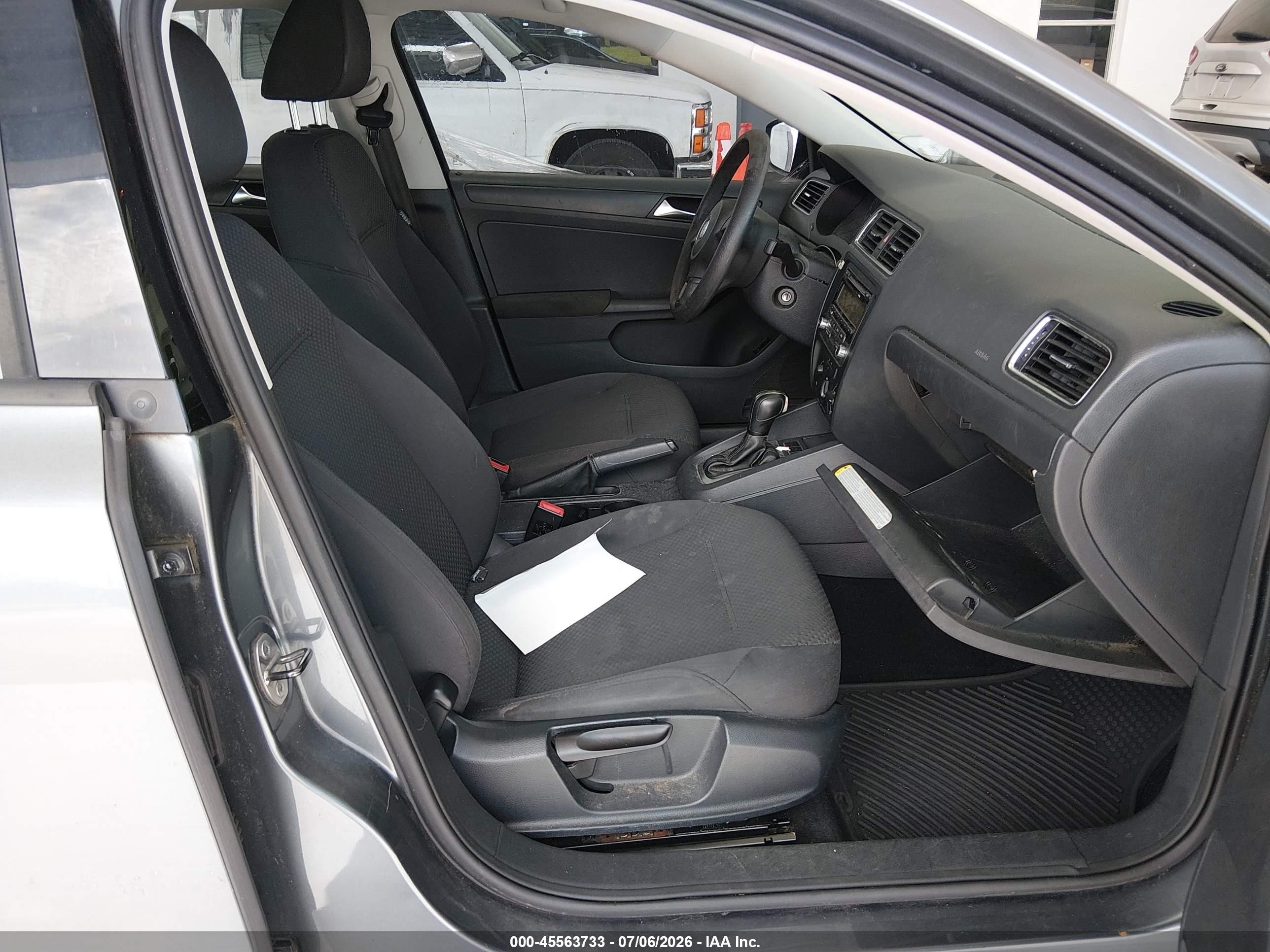 2011 Volkswagen Jetta 2.0l S Gray vin: 3VW2K7AJXBM378181