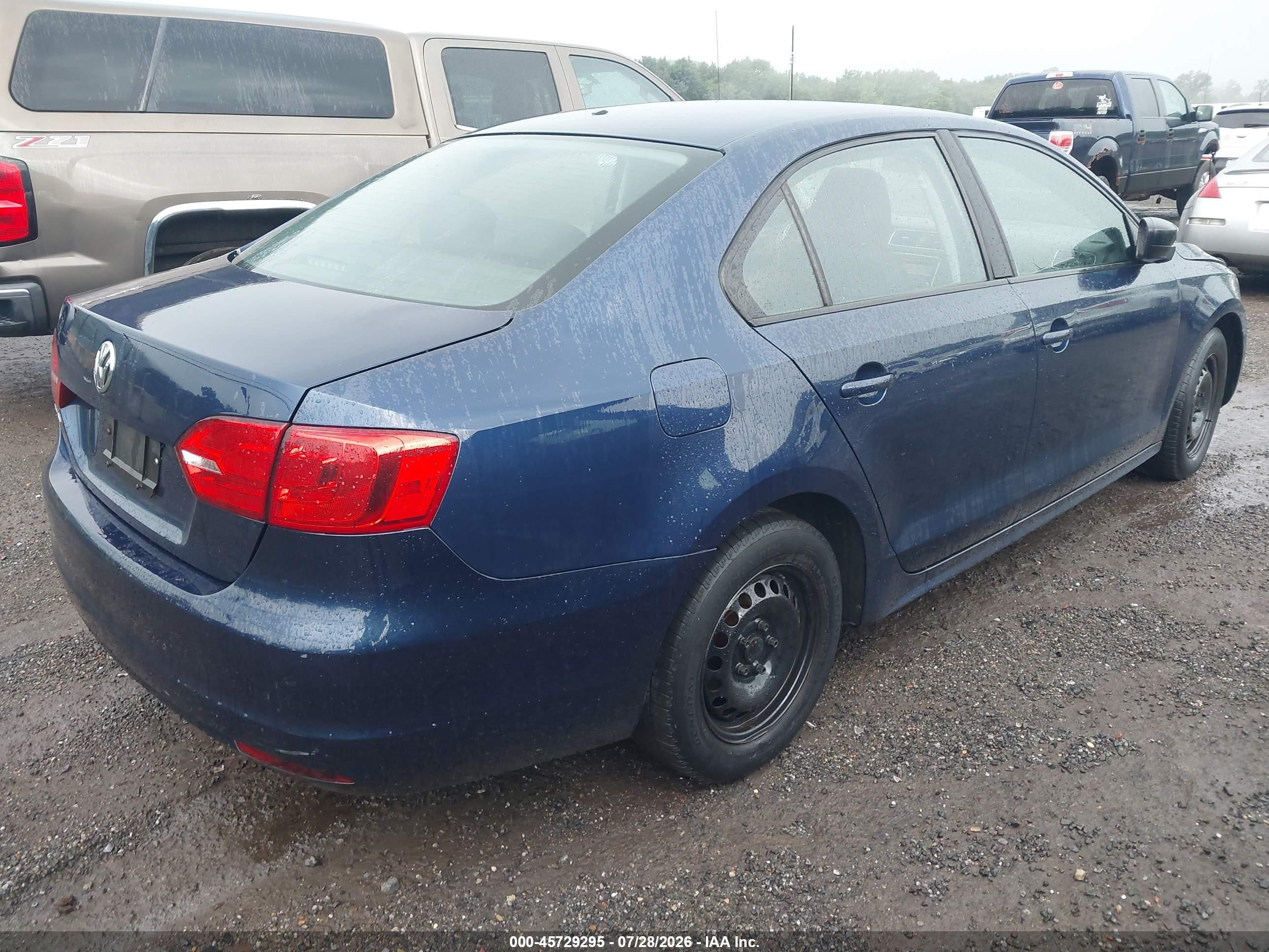 2013 Volkswagen Jetta 2.0l S Blue vin: 3VW2K7AJXDM206770
