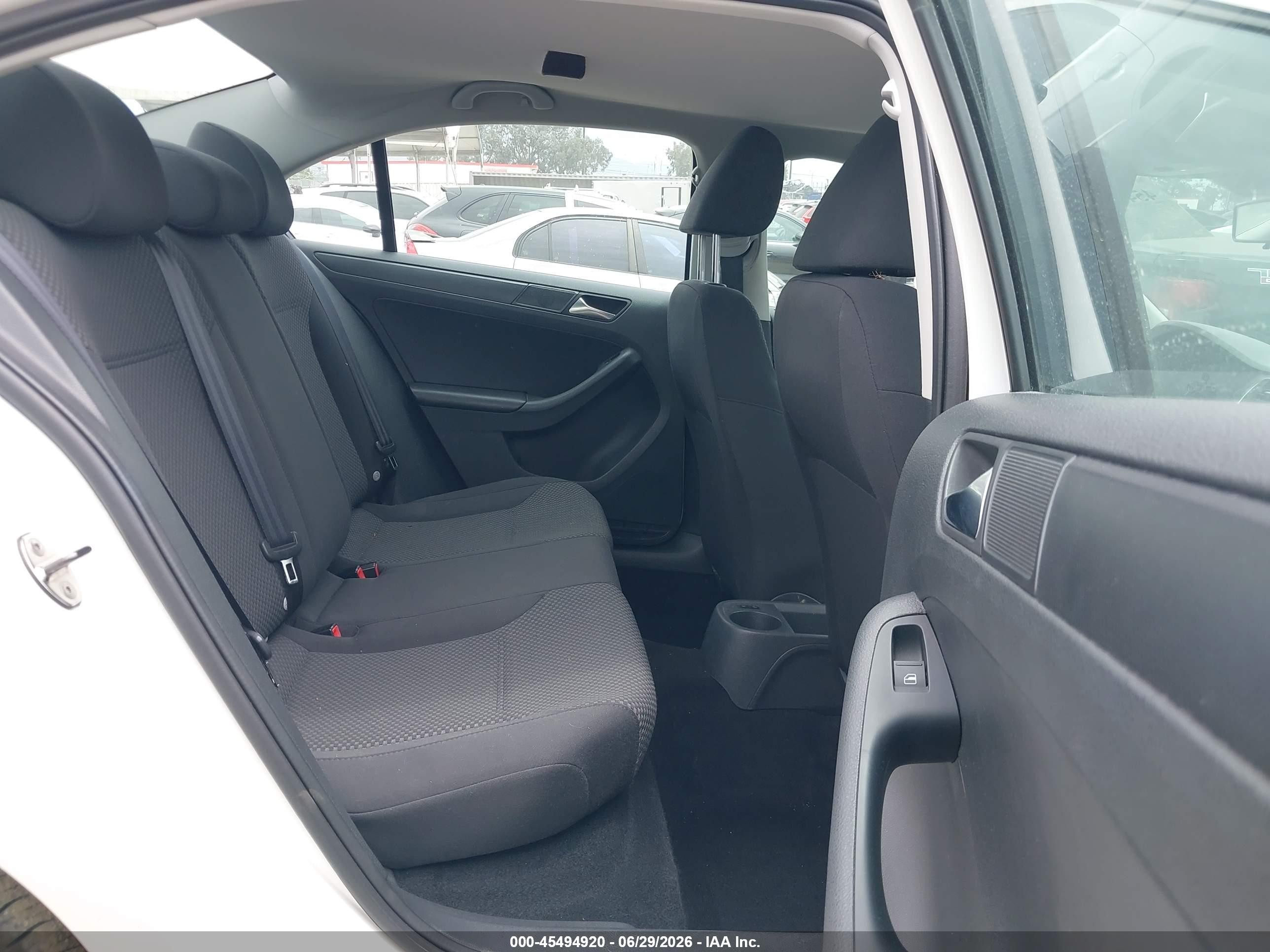 2013 Volkswagen Jetta 2.0l S Белый vin: 3VW2K7AJXDM208731