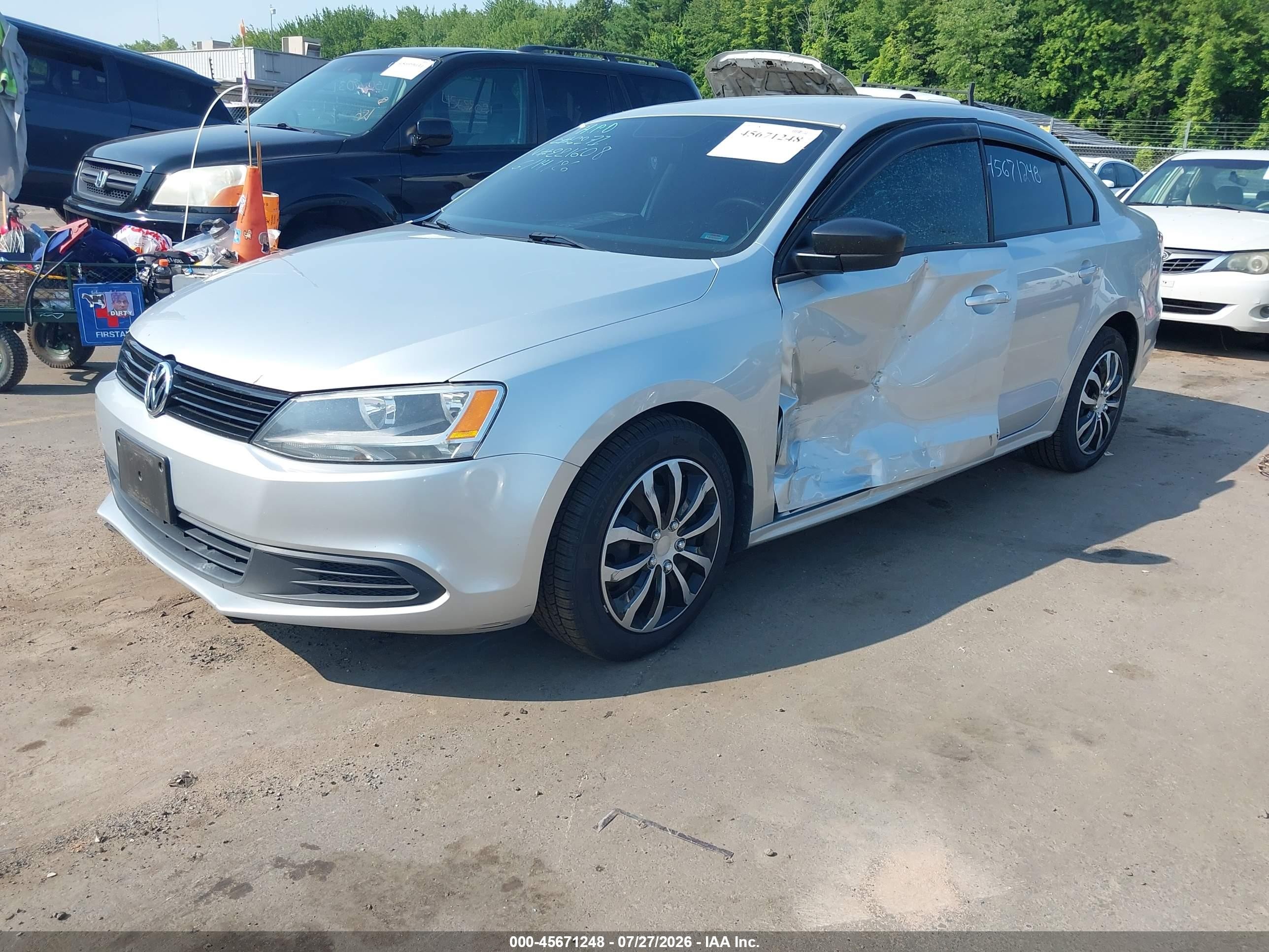 2013 Volkswagen Jetta 2.0l S Silver vin: 3VW2K7AJXDM221608