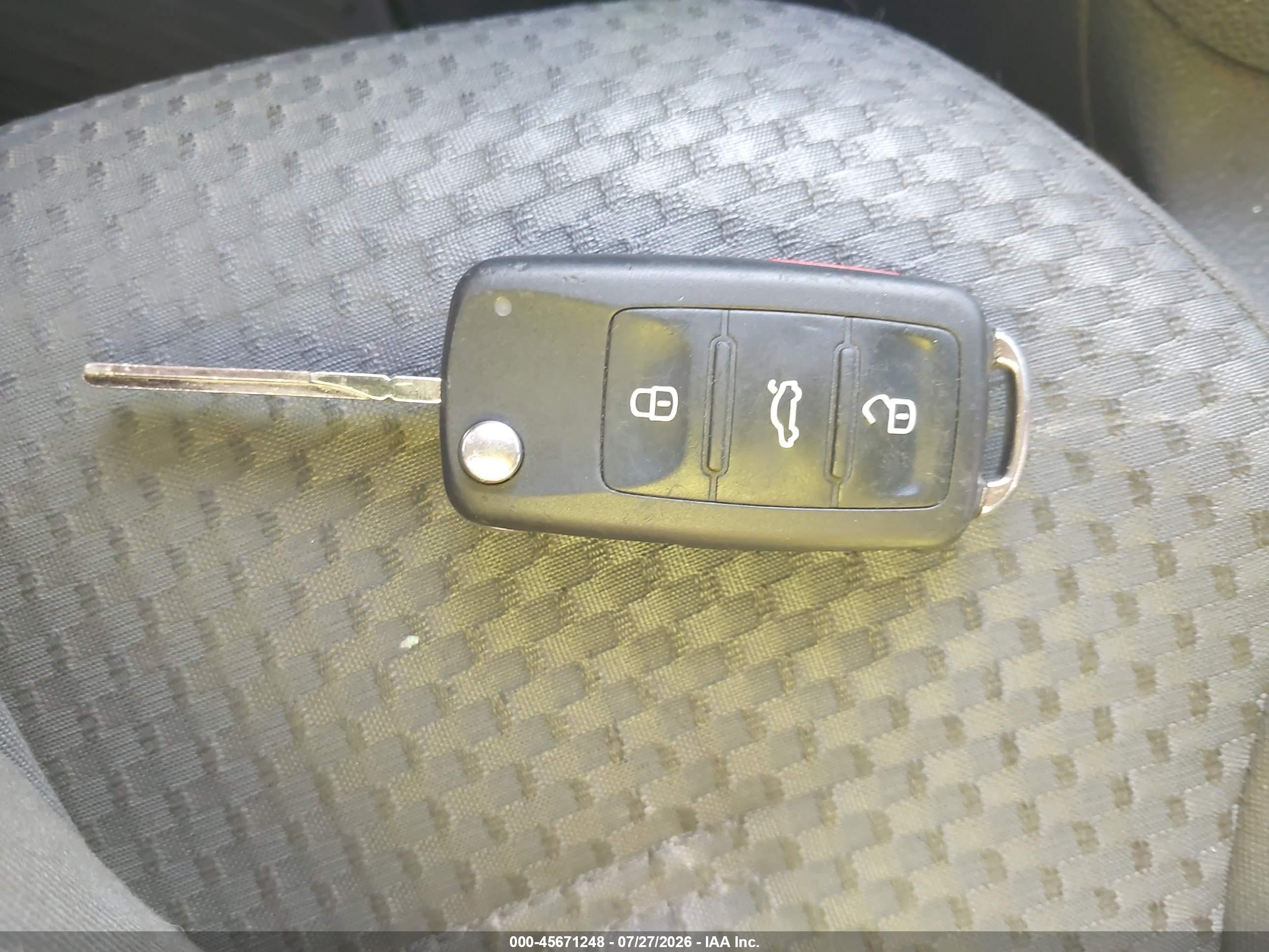 2013 Volkswagen Jetta 2.0l S Silver vin: 3VW2K7AJXDM221608