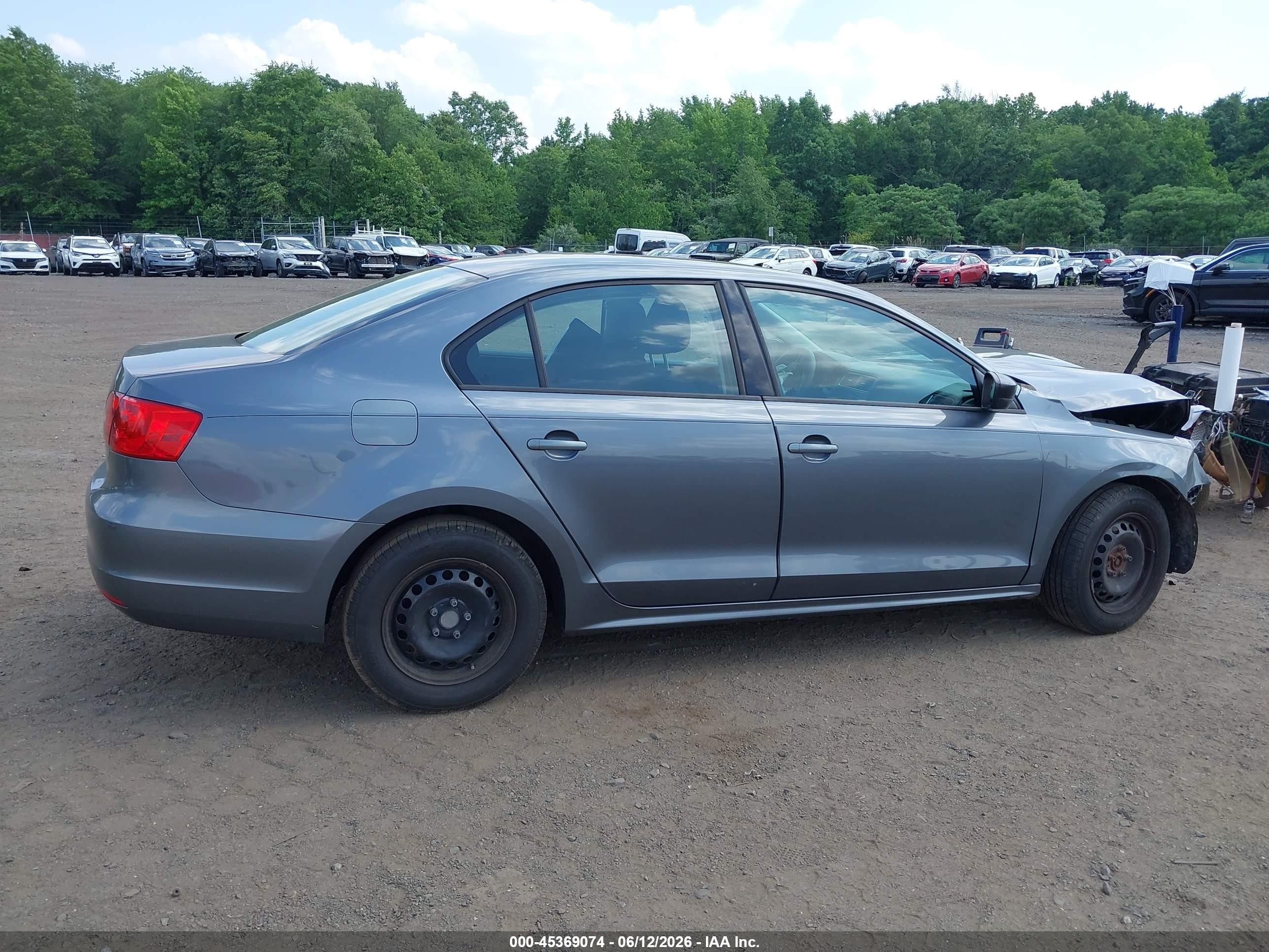 2013 Volkswagen Jetta 2.0l S Gray vin: 3VW2K7AJXDM246394