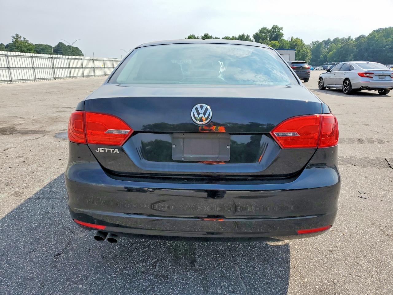2013 Volkswagen Jetta Base Black vin: 3VW2K7AJXDM305752
