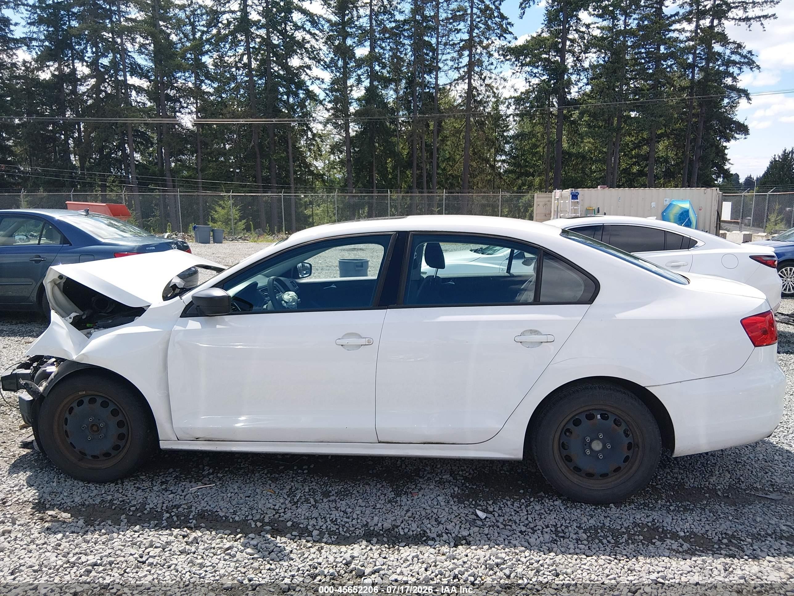 2013 Volkswagen Jetta 2.0l S White vin: 3VW2K7AJXDM361125