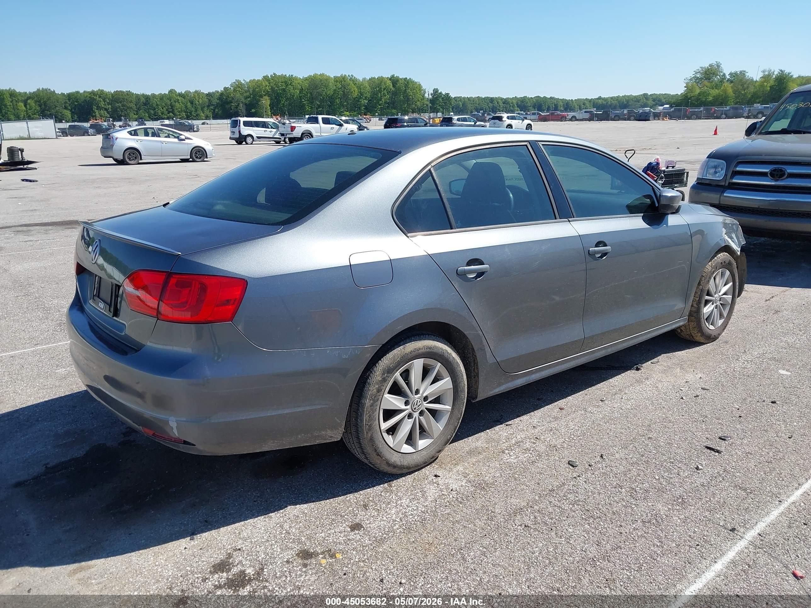 2014 Volkswagen Jetta 2.0l S Gray vin: 3VW2K7AJXEM217172