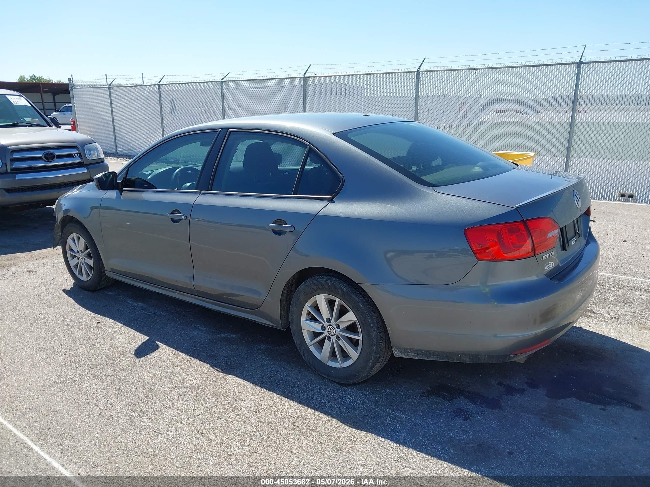 2014 Volkswagen Jetta 2.0l S Gray vin: 3VW2K7AJXEM217172
