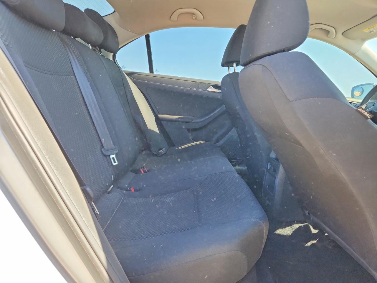 2014 Volkswagen Jetta Base Silver vin: 3VW2K7AJXEM250849