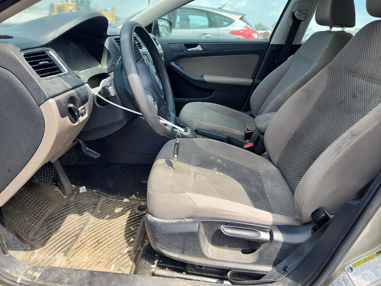 2014 Volkswagen Jetta Base Gold vin: 3VW2K7AJXEM252794