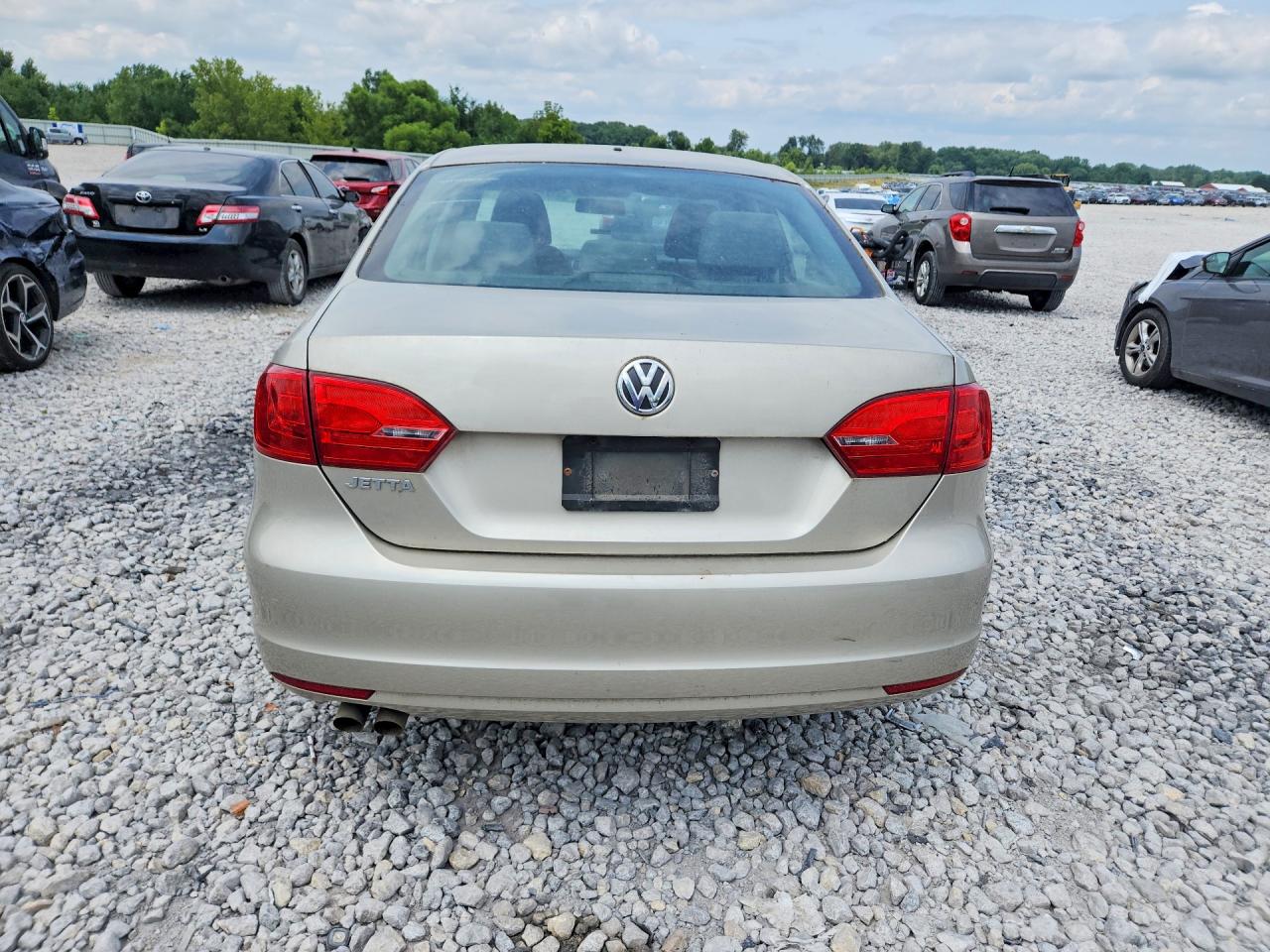 2014 Volkswagen Jetta Base Gold vin: 3VW2K7AJXEM252794