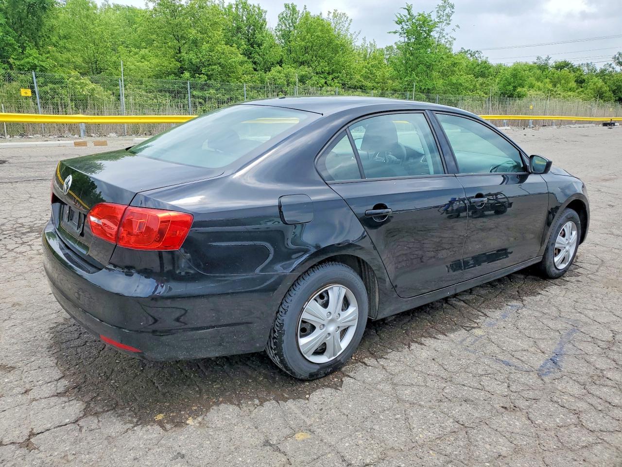 2014 Volkswagen Jetta Base Black vin: 3VW2K7AJXEM319569