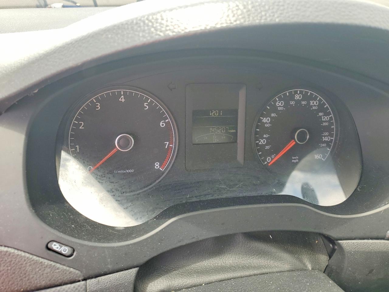 2014 Volkswagen Jetta Base Silver vin: 3VW2K7AJXEM327624